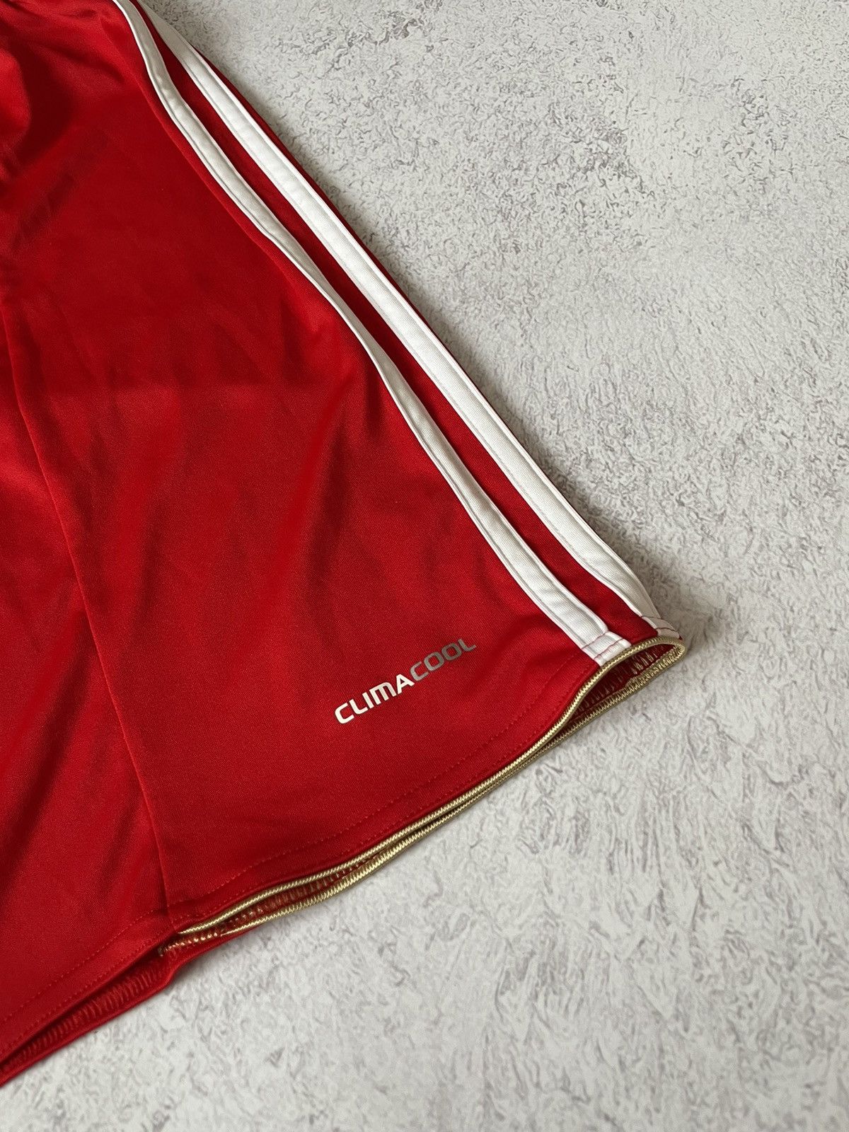 Vintage Adidas Liverpool 2010/2012 Home Football Shorts Retro Size US 34 / EU 50 - 4 Thumbnail