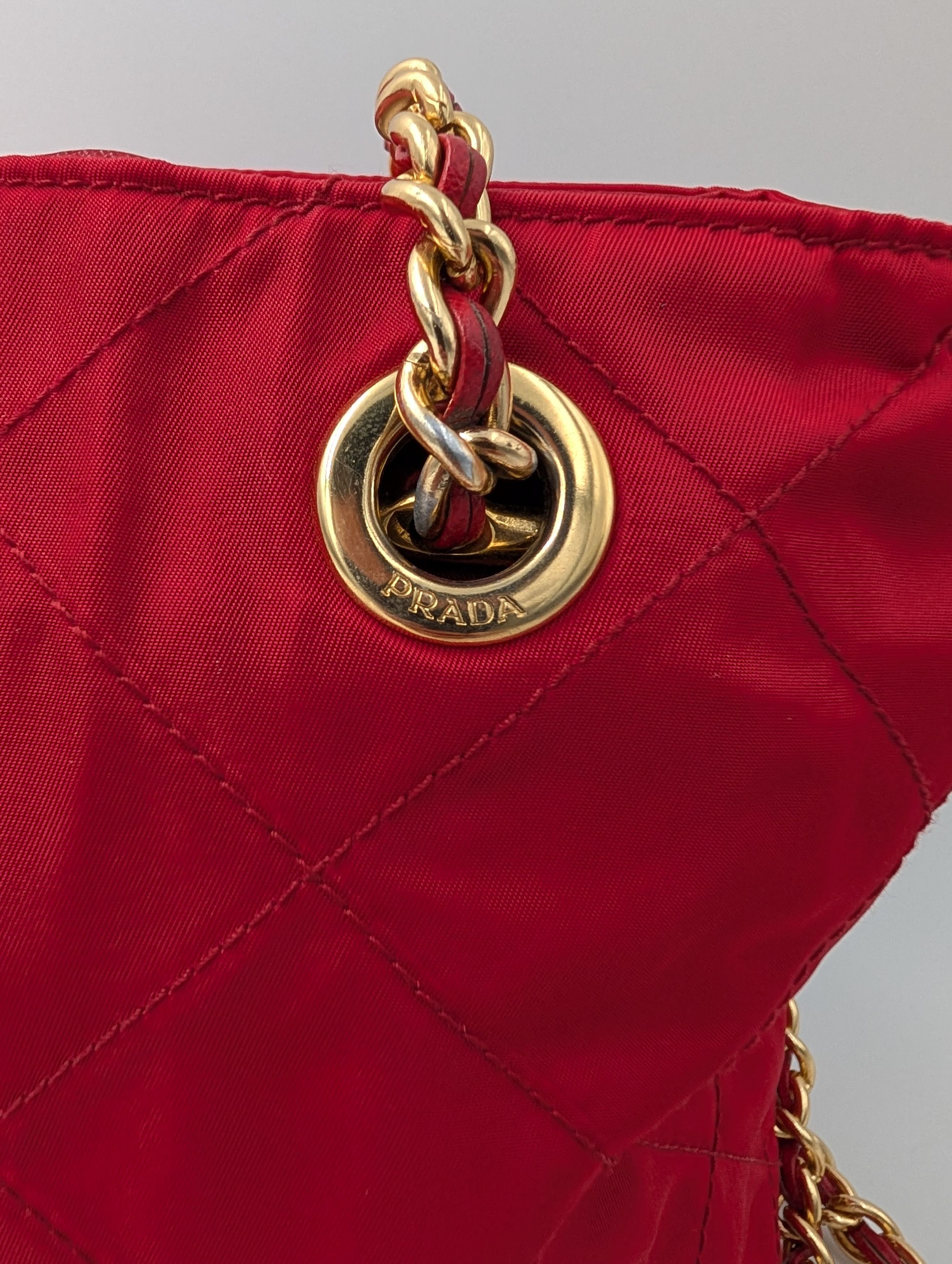 Prada Red Quilted Nylon Chain Shoulder Bag Size ONE SIZE - 5 Thumbnail