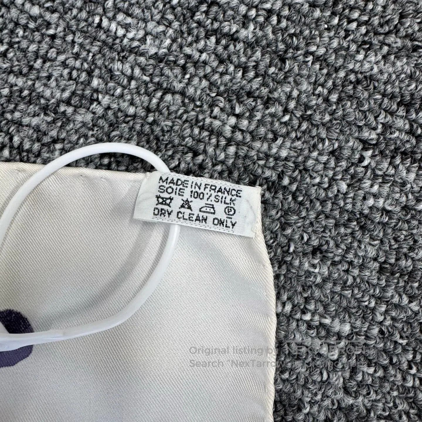 Hermes Hermes The paint isn't dry yet; the scarf is still there.| Size ONE SIZE - 6 Thumbnail