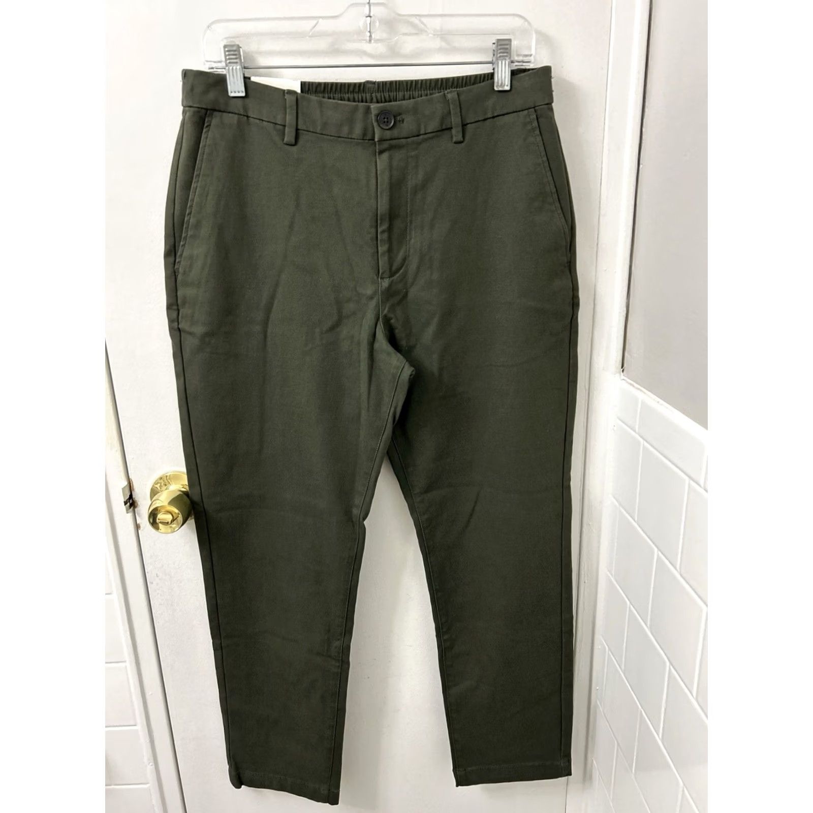 Banana Republic Banana Republic Traveller Pants Mens 31x30 Green Slim Chino NWT Yoga? Size US 31 - 7 Thumbnail