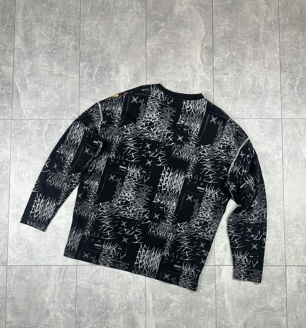 Jaded London Jaded London Overprint Logo Anarchy Long-Sleeve Size US XL / EU 56 / 4 - 14 Thumbnail