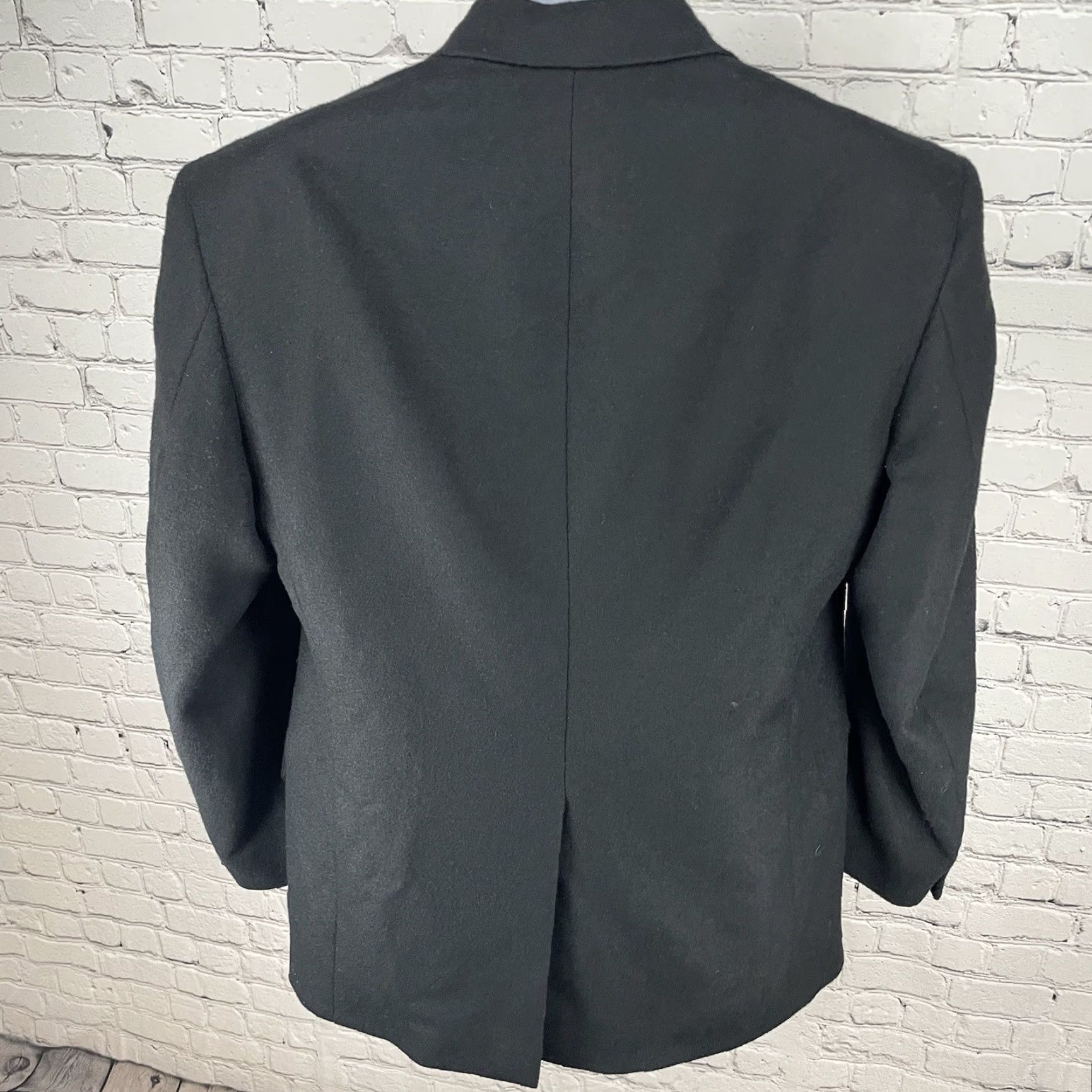 Roundtree & Yorke Roundtree & Yorke Blazer Jacket Black Camelhair 2 Button Notch Vented Size 38R Size 38R - 2 Thumbnail