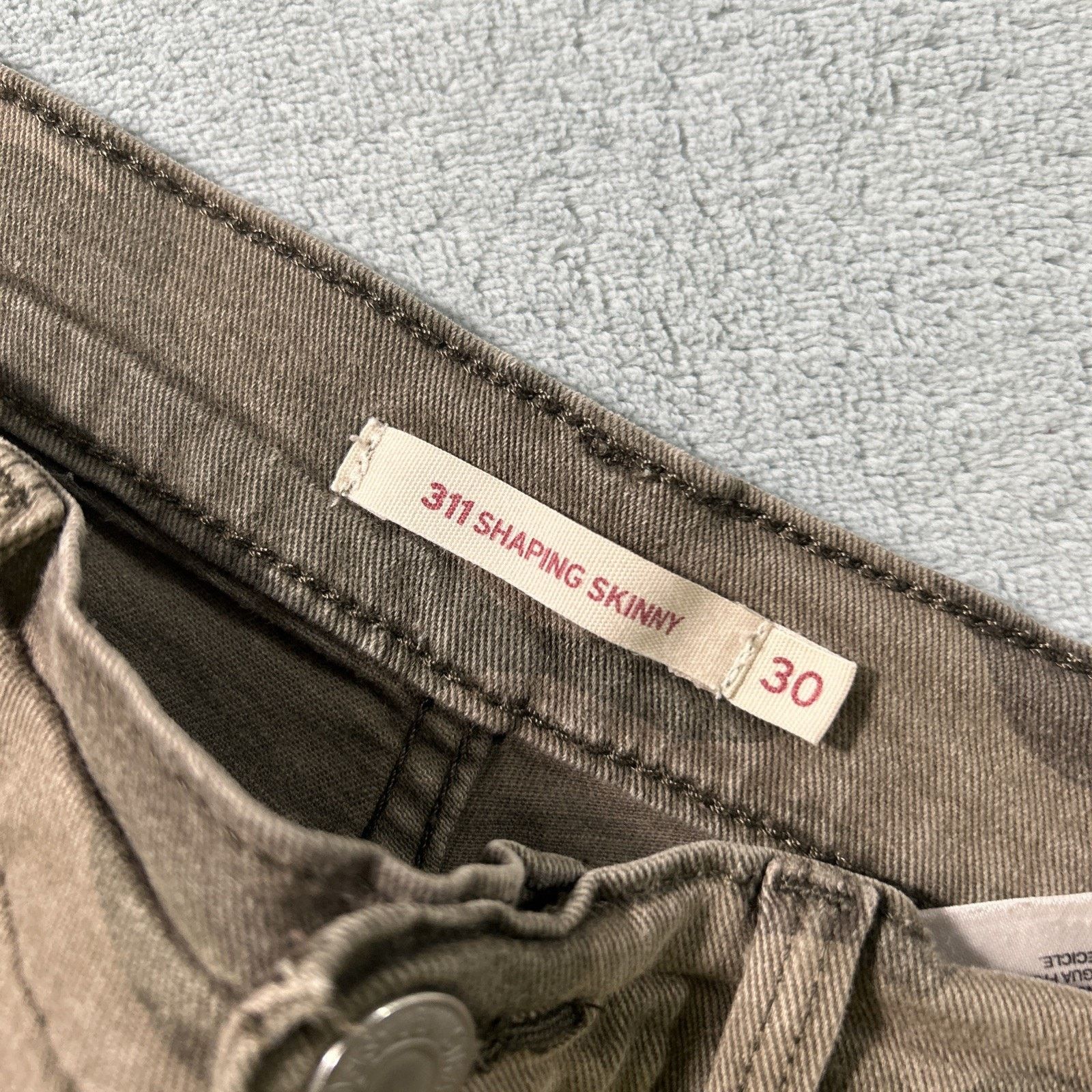 Levi's Levis Slim Straight Woodland Camo Jeans Women 32x28 Skinny Size 28" / US 6 / IT 42 - 3 Thumbnail