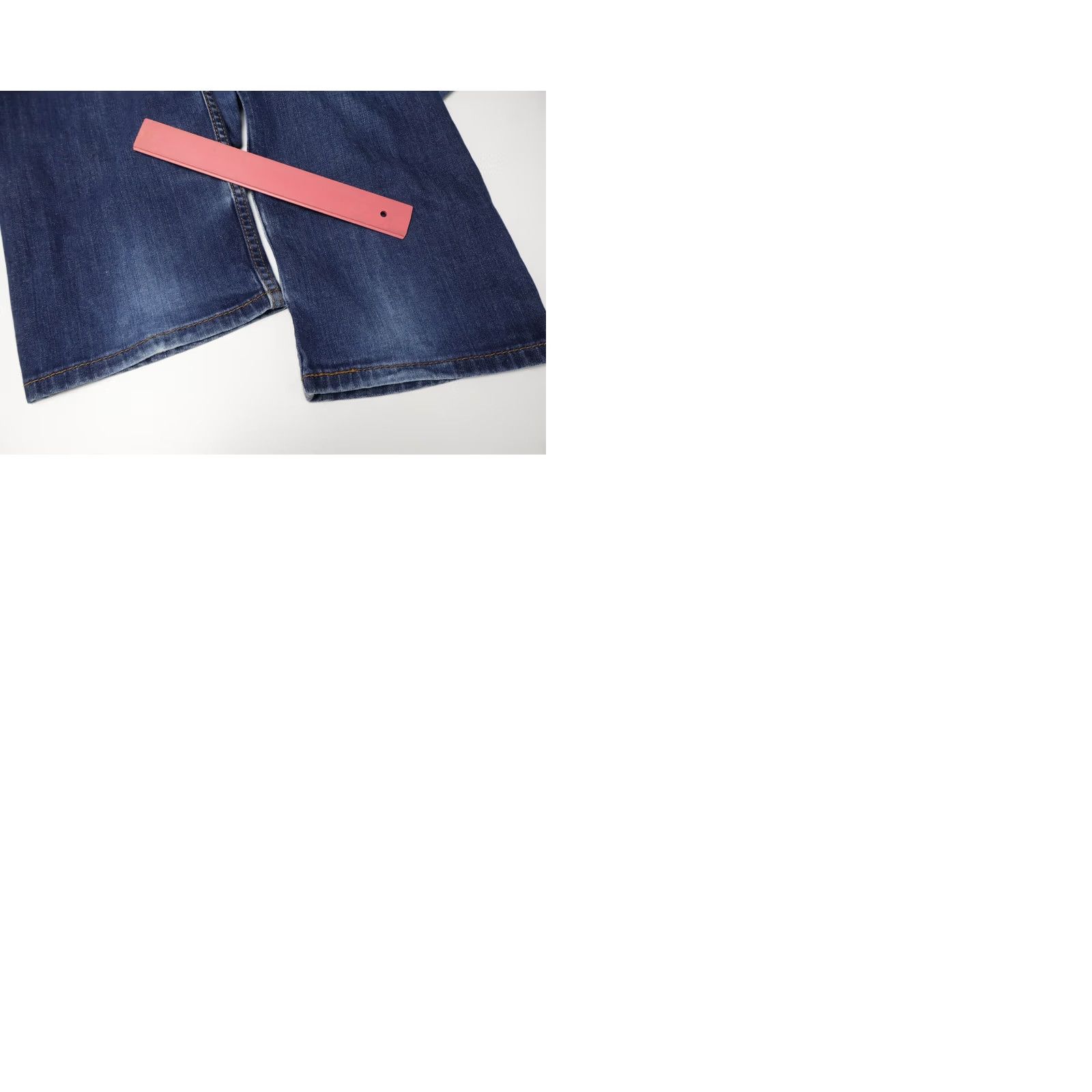 Levi's LEVI'S 504 Jeans Men's W31/L34 Blue Faded Whiskers Stretch Zip Fly Logo Denim Slim 5-Pocket Portable All Seasons Mens Size US 31 - 11 Thumbnail