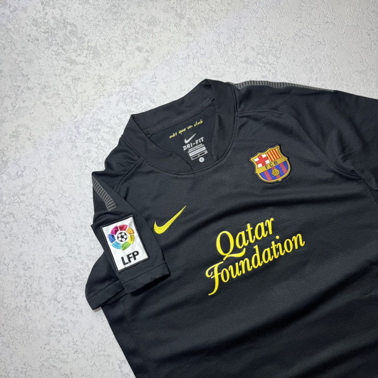 Nike Nike FC Barcelona 2011 Away Jersey MESSI #10 Size US S / EU 44-46 / 1 - 5 Thumbnail