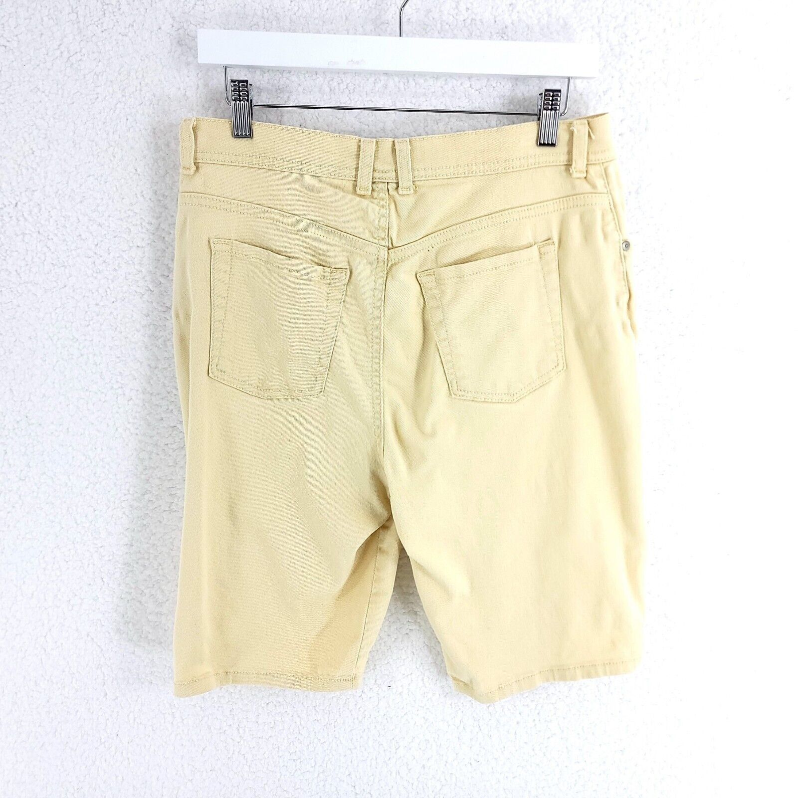 Designer Gloria Vanderbilt Amanda Bermuda Denim Yellow Size 10 Shorts Size US 31 - 4 Thumbnail