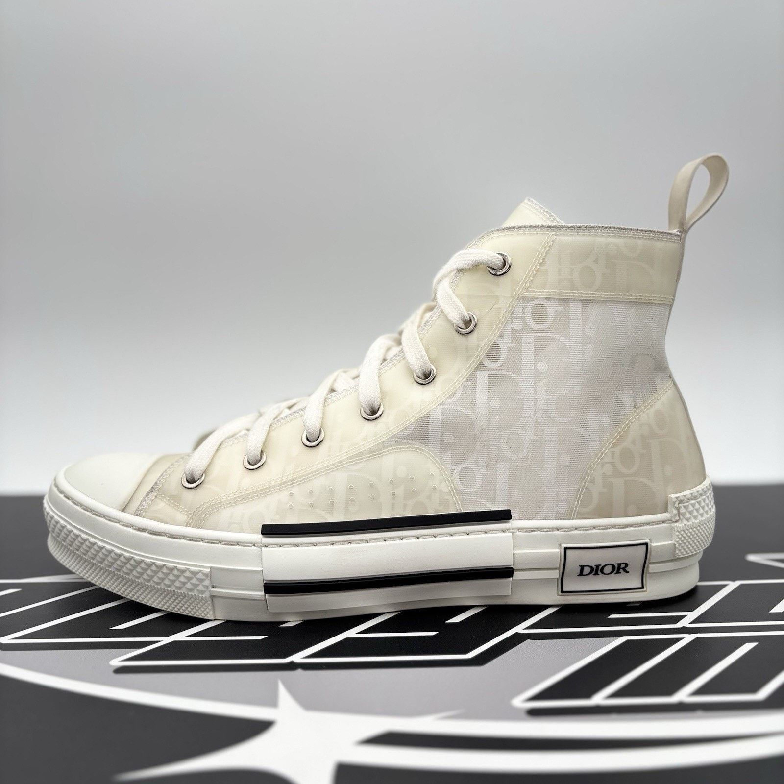 Dior Size 42 (9 US) - Dior B23 High ' White ' | GREAT CONDITION! Size US 9 / EU 42 - 11 Thumbnail
