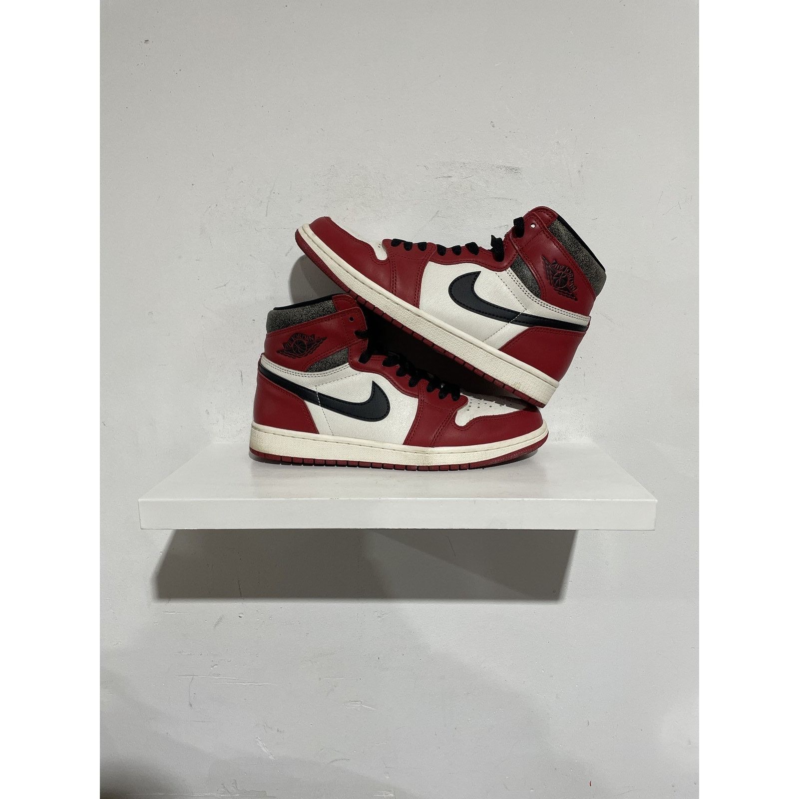Jordan Brand JORDAN 1 RETRO LOST & FOUND SIZE 9 PREOWNED Size US 9 / EU 42 - 1 Thumbnail