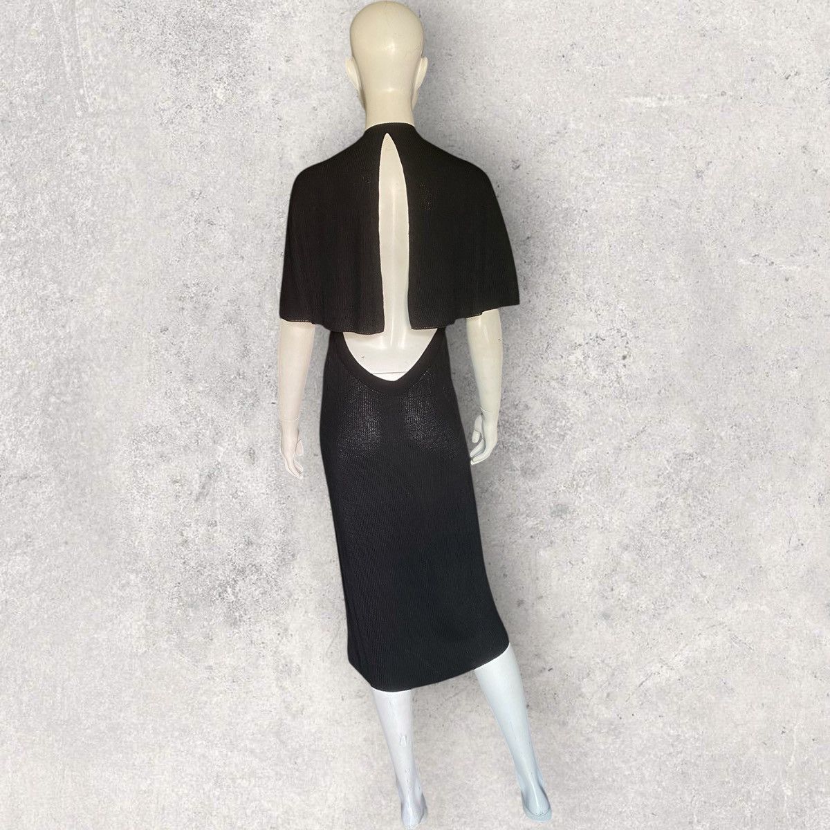 Chanel SS17 Rayon/Poly Blend Cape Sleeve Backless Dress Size M / US 6-8 / IT 42-44 - 7 Thumbnail