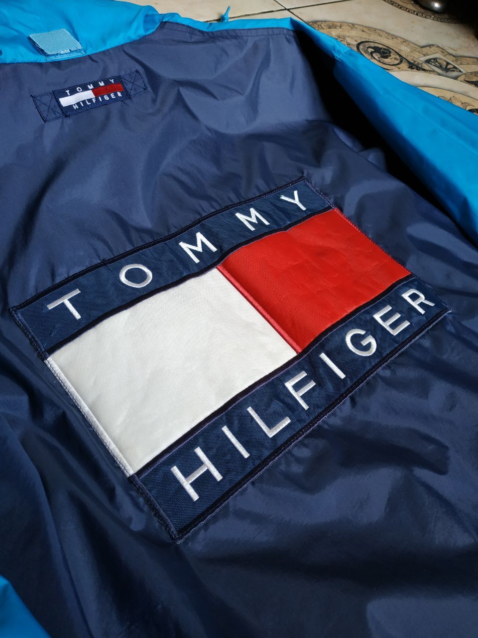 Tommy Hilfiger Vintage 90s Tommy Hilfiger Sailing Gear Big Flag Jacket Size US M / EU 48-50 / 2 - 17 Thumbnail