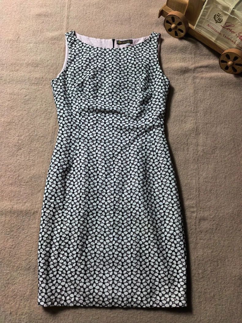 Loro Piana LORO PIANA Double palace silk floral openwork bottle skirt Size XS / US 0-2 / IT 36-38 - 1 Thumbnail