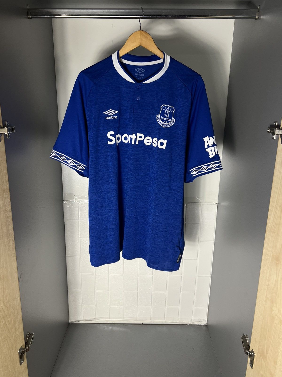 Umbro VINTAGE UMBRO FC EVERTON ENGLAND SOCCER JERSEY RETRO Y2K 90s Size US XXL / EU 58 / 5 - 1 Thumbnail
