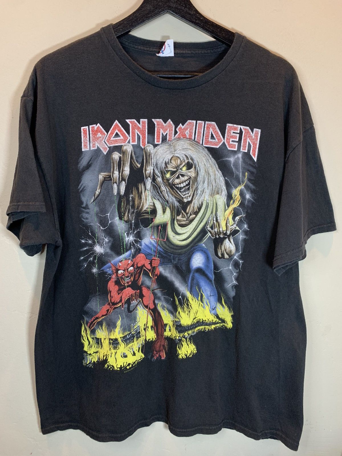 Band Tees × Iron Maiden *RARE* Iron Maiden Legacy Of The Beast World Tour Band Shirt Size US L / EU 52-54 / 3 - 1 Thumbnail