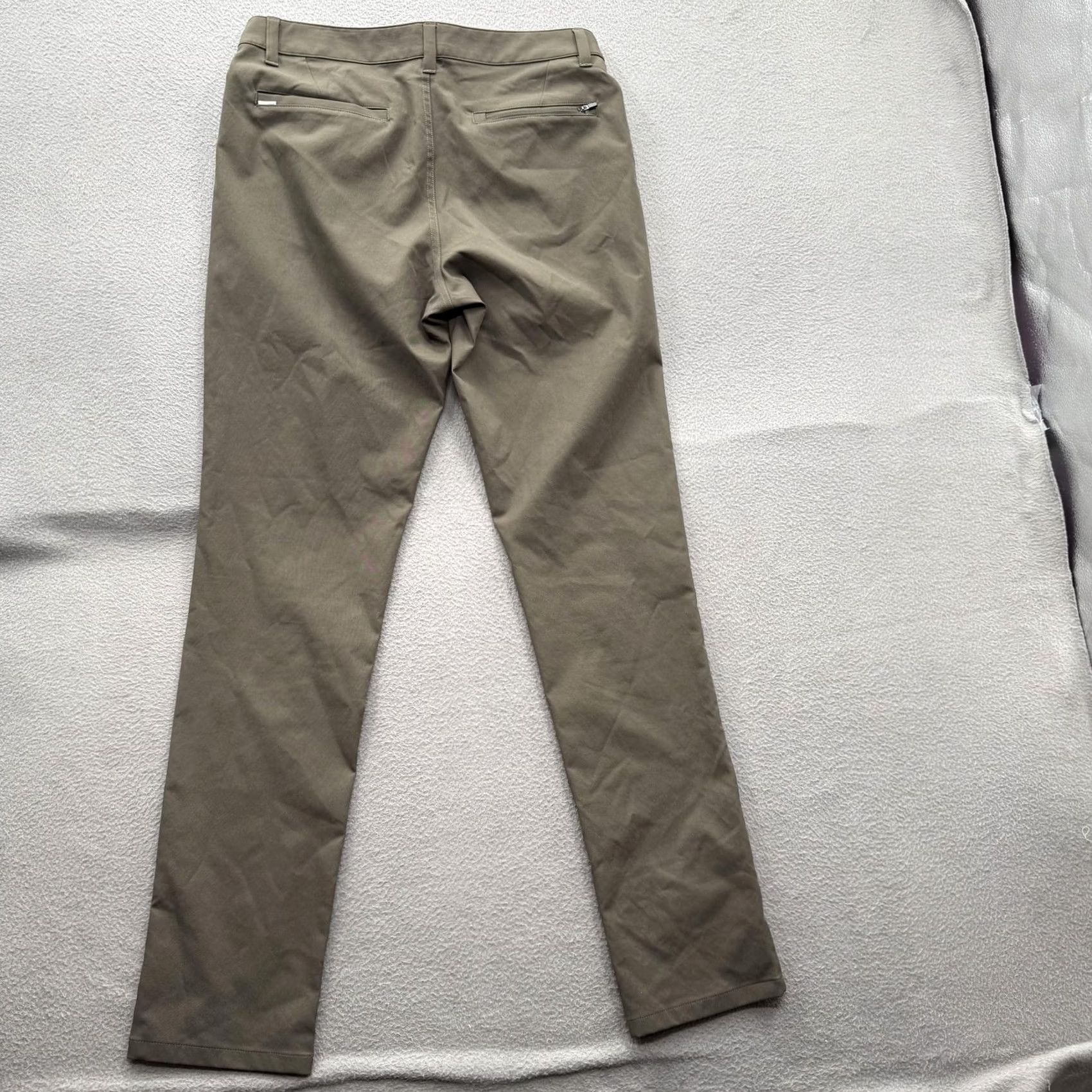 Vuori Vuori Pants Mens 28 Green 28x30 Fits Slim Fit Stretch Performance Chino Size US 28 / EU 44 - 2 Thumbnail