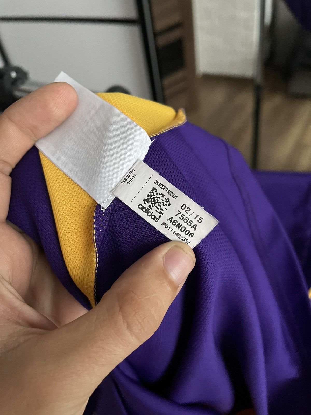 NBA Adidas Los Angeles Lakers LA Kobe Bryant Vintage NBA Jersey Size US M / EU 48-50 / 2 - 11 Thumbnail