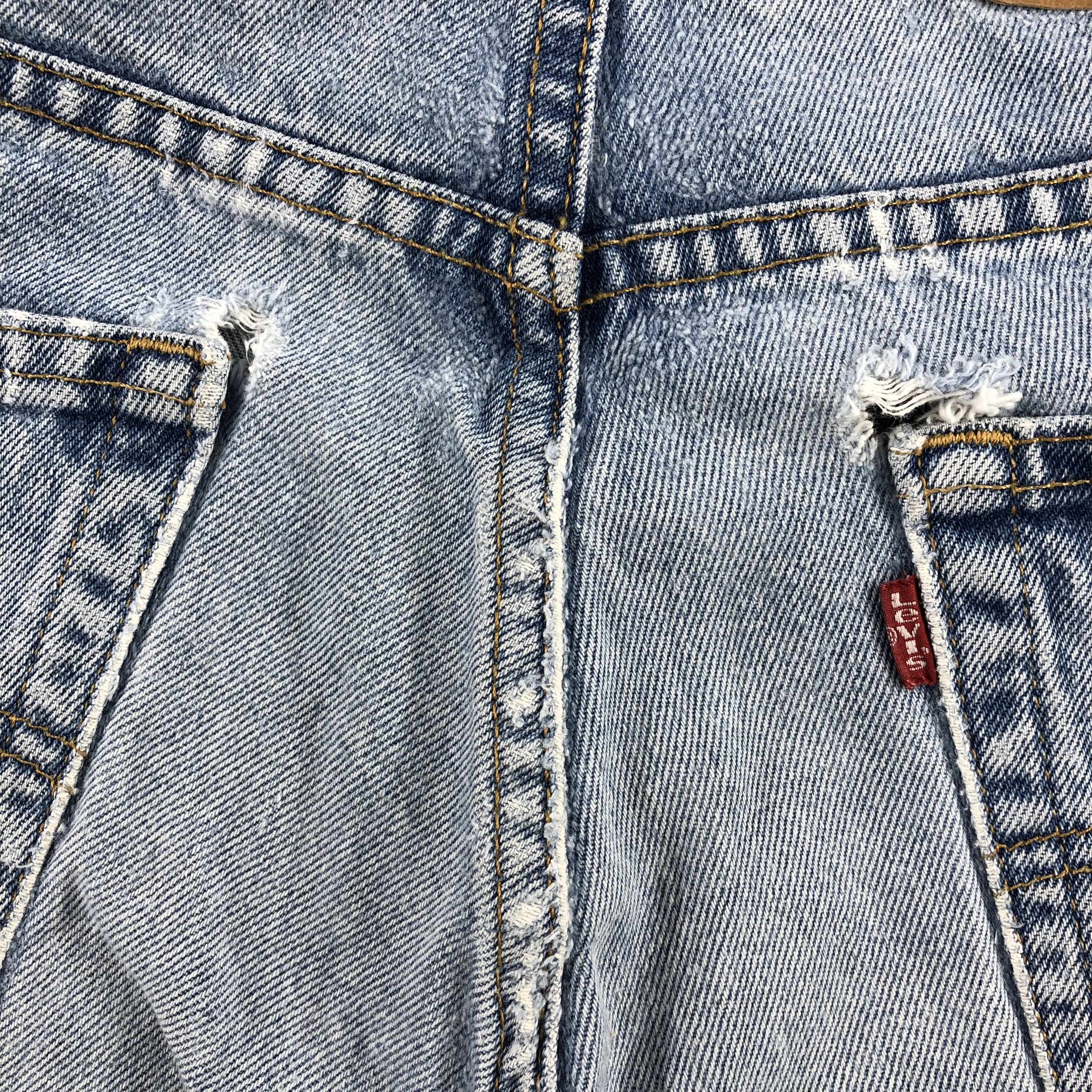 Levi's Vintage 90s Light Wash Levis 560 Jeans-J1690 Size US 34 / EU 50 - 8 Thumbnail