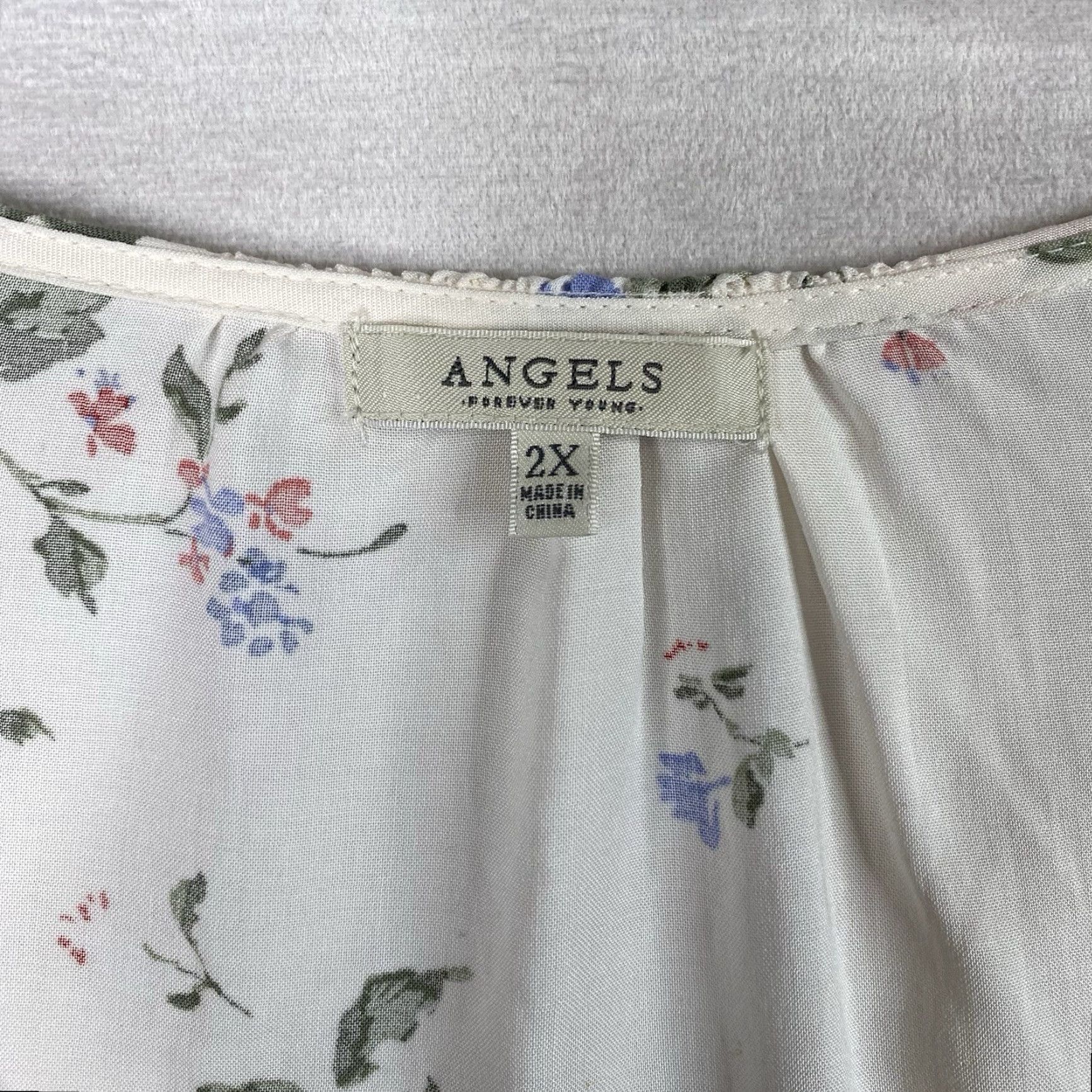 Vintage VINTAGE Angels Forever Young Top Womens 2X Cream Floral Boho Flowy Rayon Smocked NWT Size XXL / US 16-18 / IT 52-54 - 3 Thumbnail