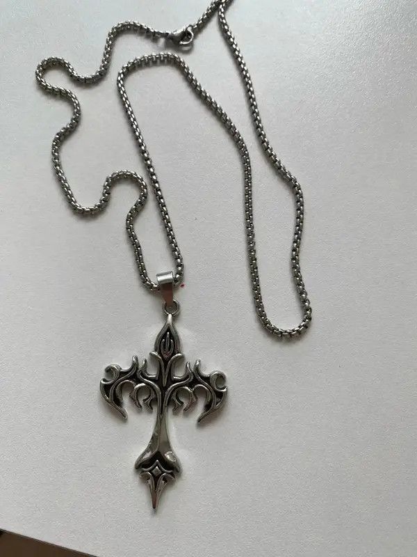 VIBE Opium Cross Chain Black Size ONE SIZE - 6 Thumbnail