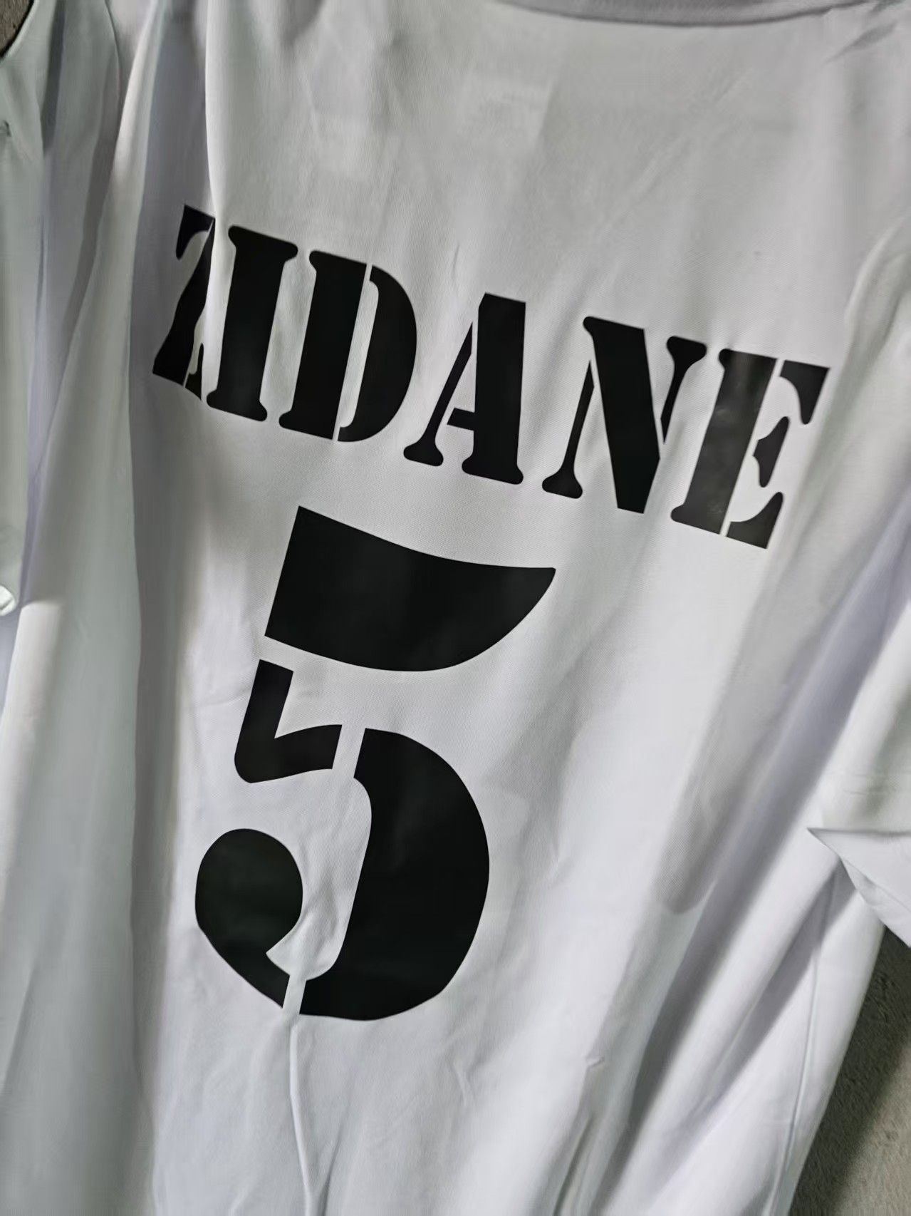 Other 2001 2002 Real Madrid #5 Zidane Jersey Size US XL / EU 56 / 4 - 5 Thumbnail