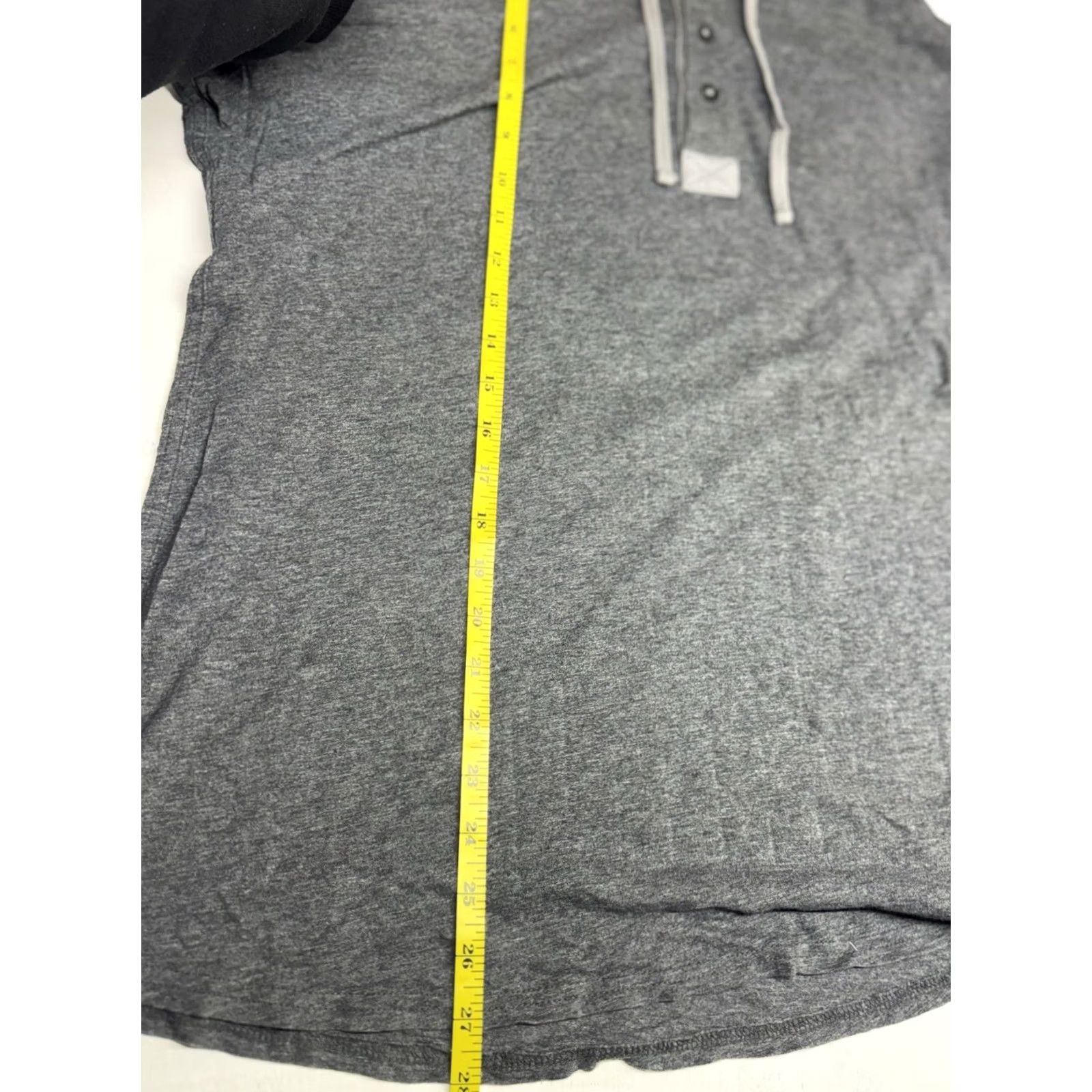 Vince Vince Hoodie Mens XL Gray 100% Cotton Thermal Knit Lightweight Pullover Button Closure Long Sleeve Casual Sportswear Size US XL / EU 56 / 4 - 4 Thumbnail