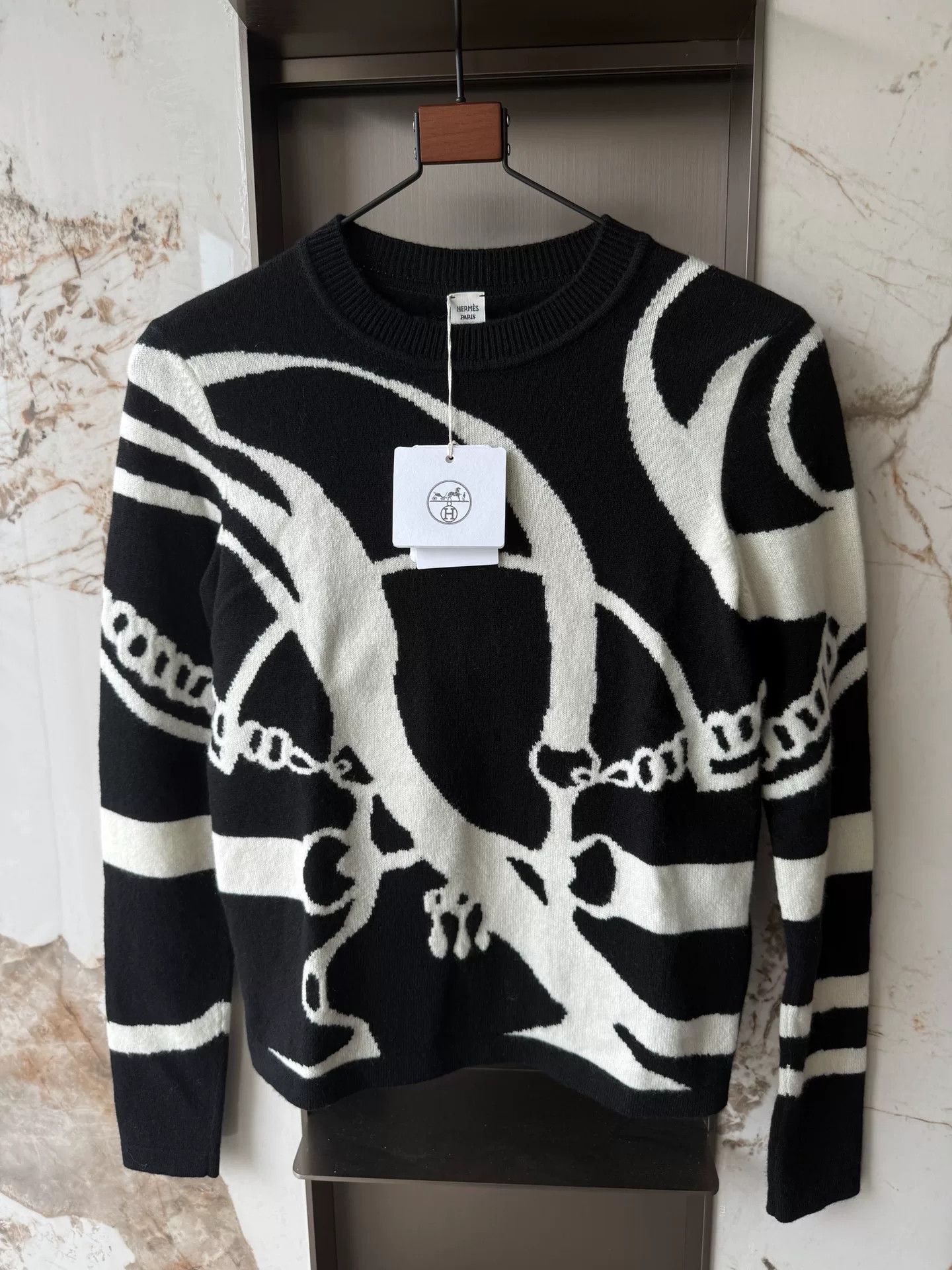 Hermes Hermes Black White Chain Knit Sweater Size US S / EU 44-46 / 1 - 1 Thumbnail