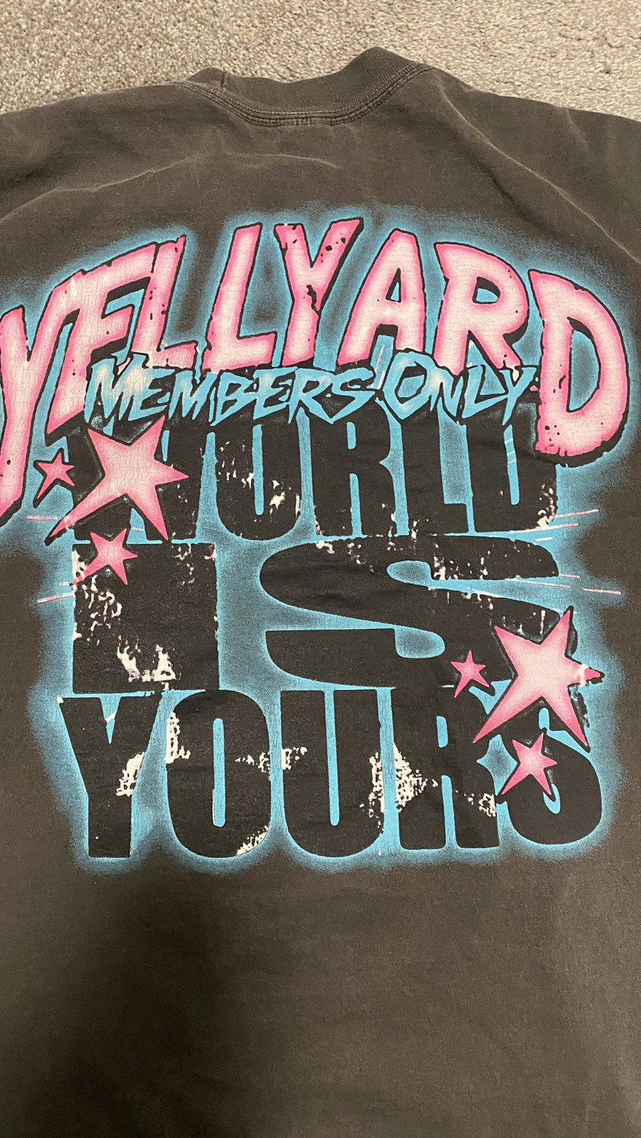 Vintage Yellyard the world is yours “members only” T-Shirt Size US XL / EU 56 / 4 - 3 Thumbnail