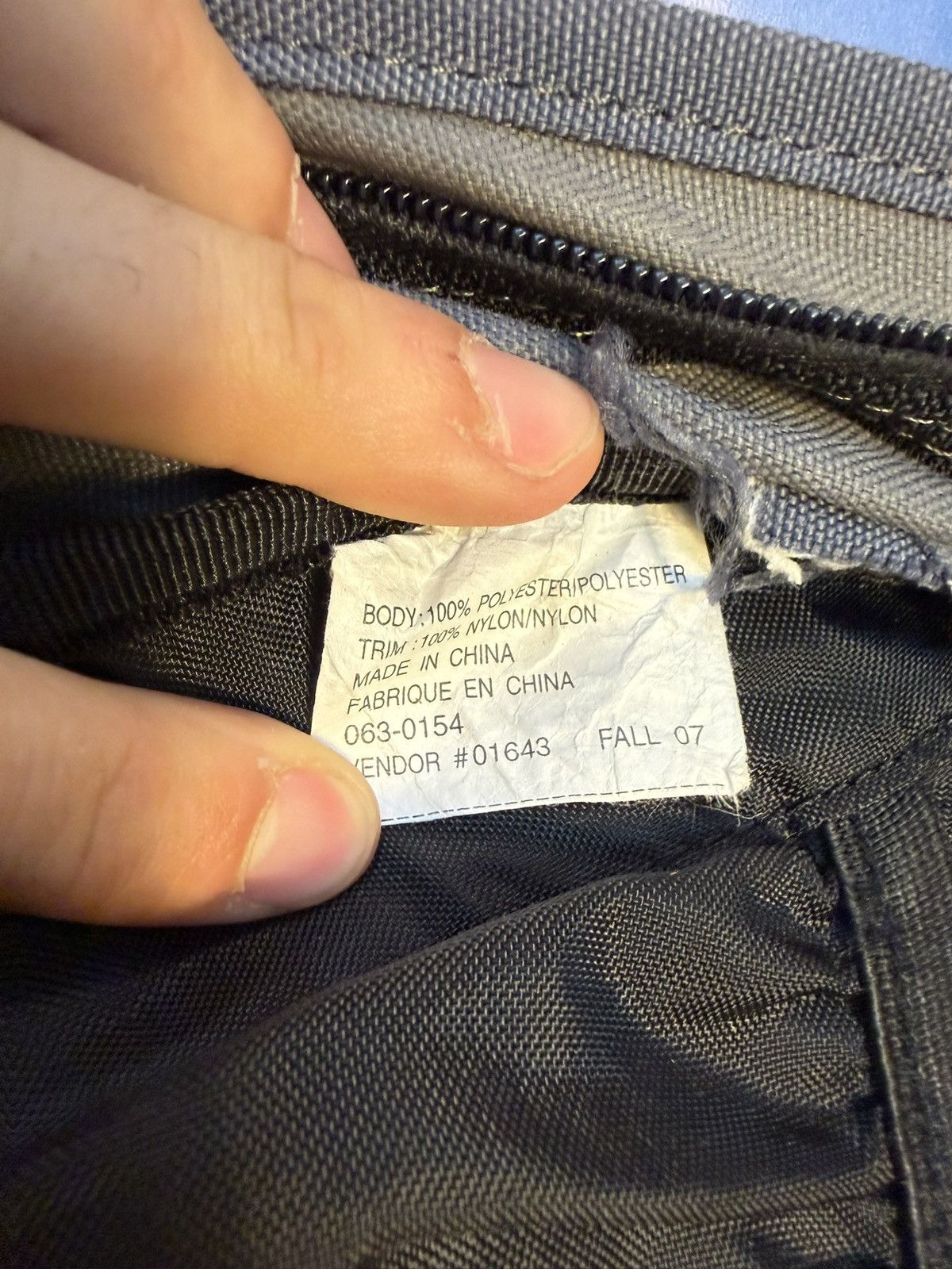 Eddie Bauer Vintage Eddie Bauer Stealth 25L Hiking Backpack Fall 2007 Blue Black Grey Size ONE SIZE - 7 Thumbnail