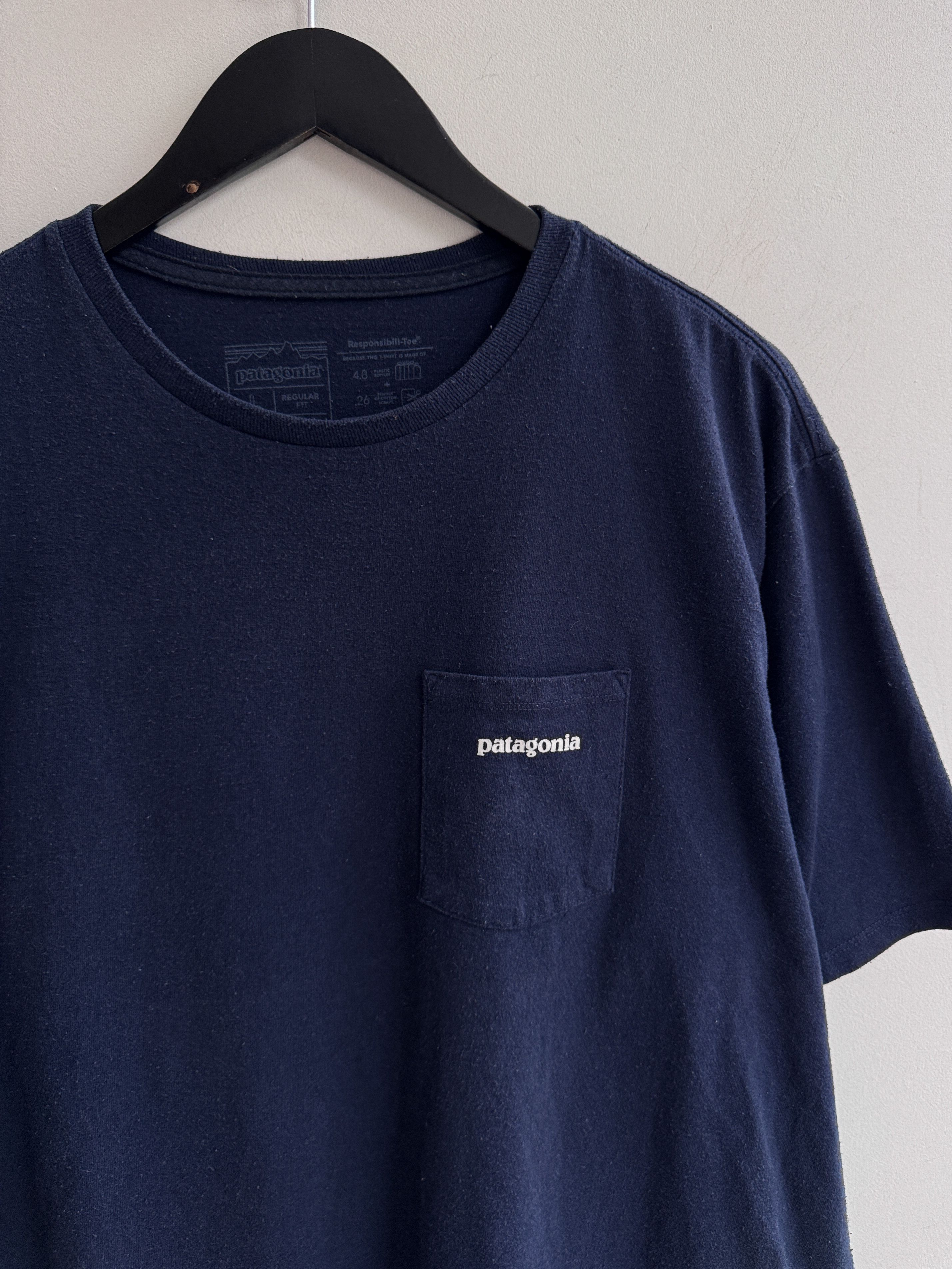 Patagonia Patagonia Logo T Shirt Size US L / EU 52-54 / 3 - 3 Thumbnail