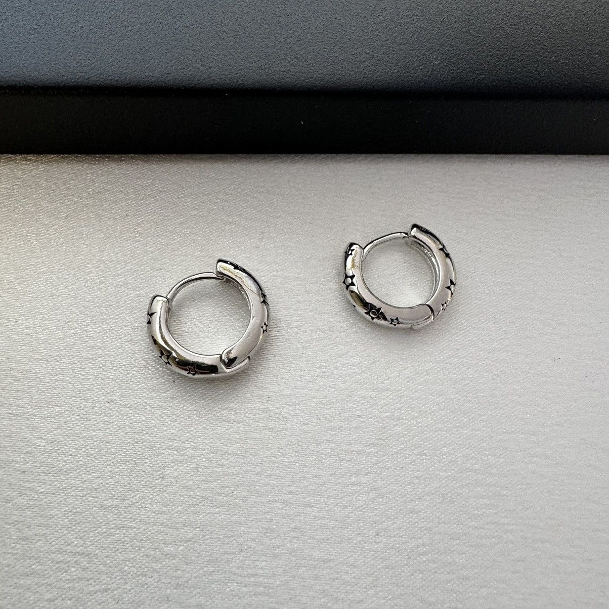 Other 11mm Star Small Hoop Earrings for Men Women Size ONE SIZE - 2 Thumbnail
