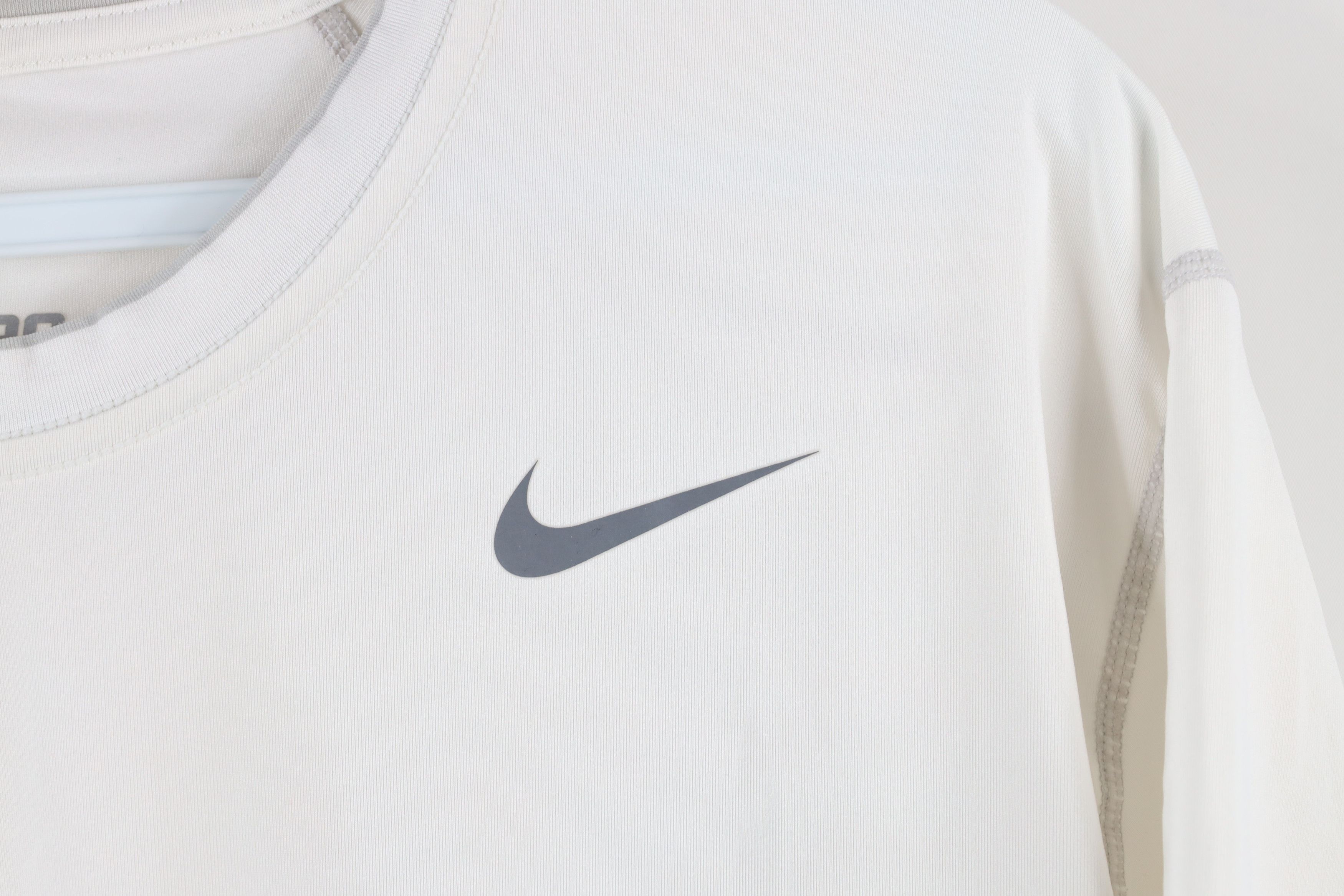Nike × Vintage Nike Pro Combat Compression Gym Training T-Shirt White Size US L / EU 52-54 / 3 - 7 Thumbnail
