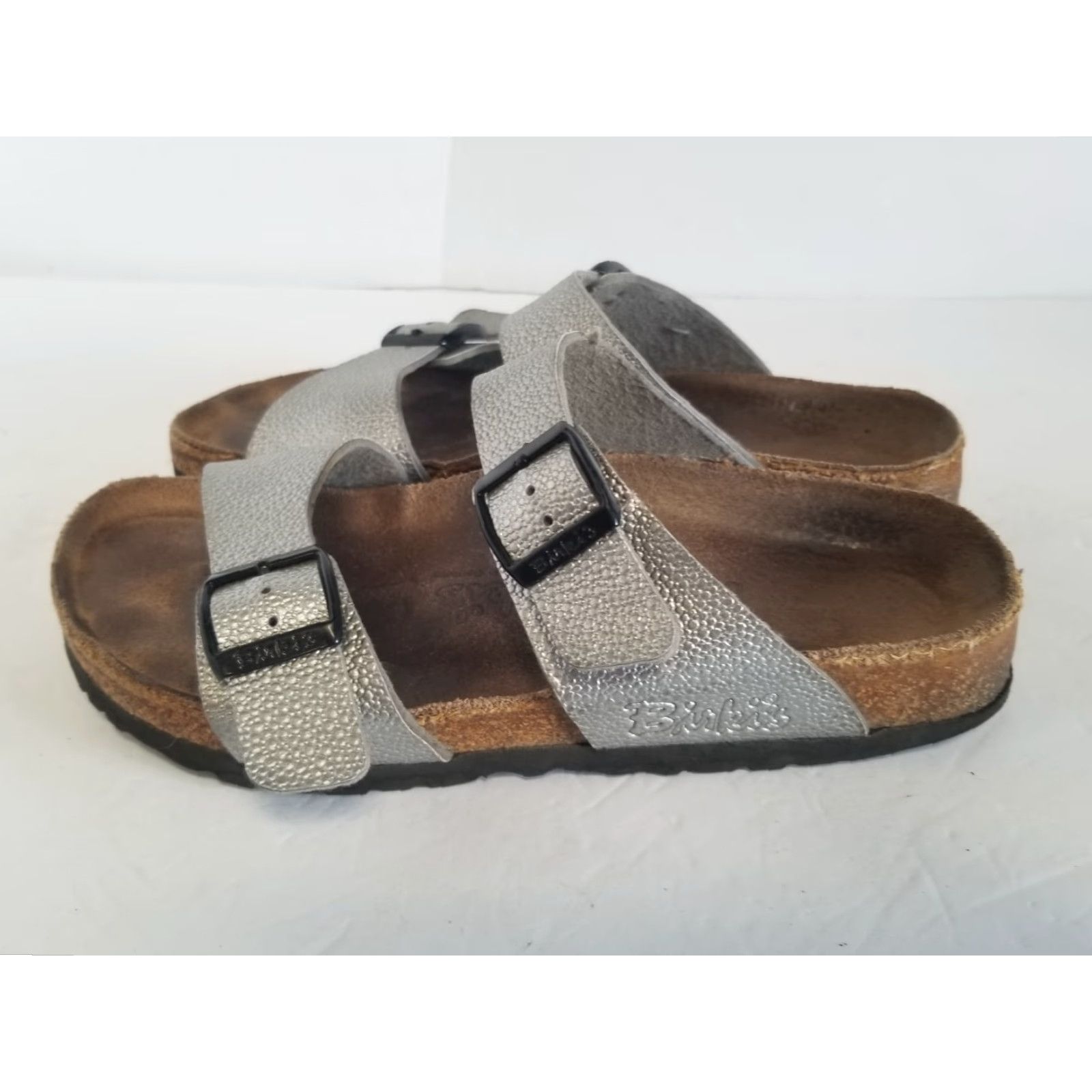 Birkenstock Birkenstock Sandals Birki's Womens 7 Silver Slip On Buckle Slide Shoes Leather Cork Rubber Flat Heel 1 in See All Pics Size US 7 / IT 37 - 5 Thumbnail