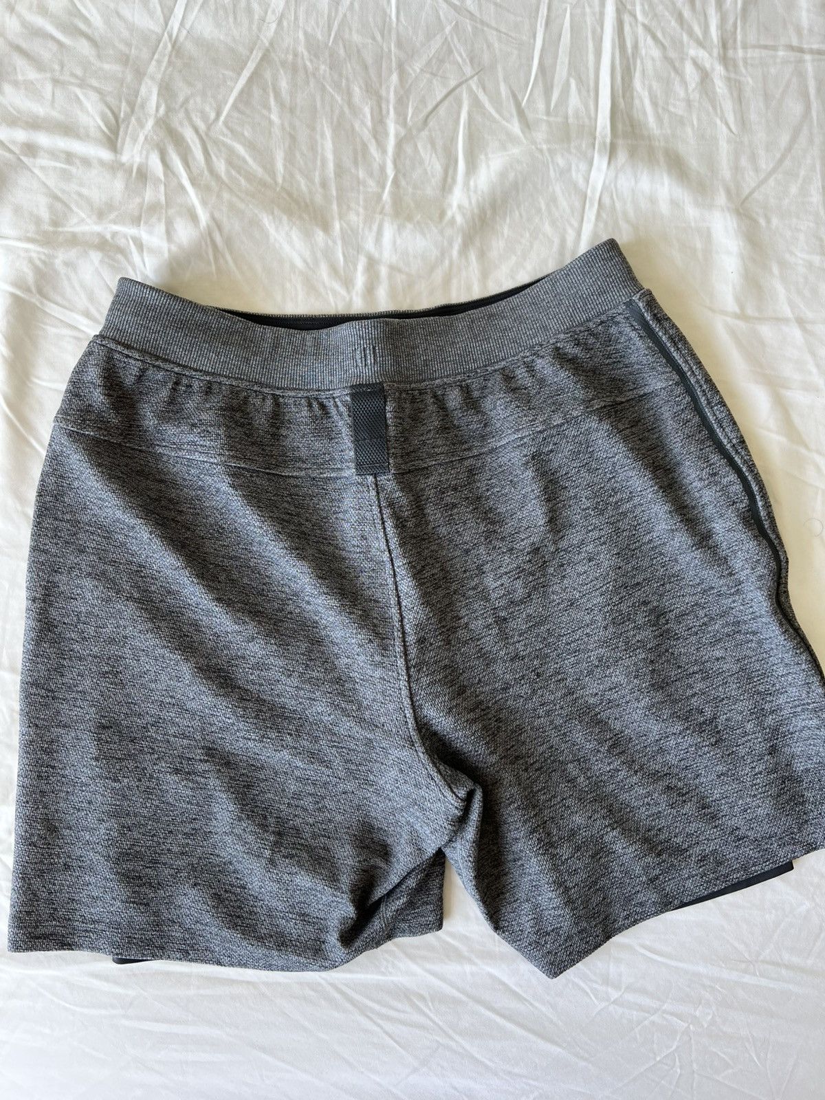 Lululemon Lululemon T.H.E. Short 7" With Attached Liner Shorts Size US 32 / EU 48 - 2 Thumbnail