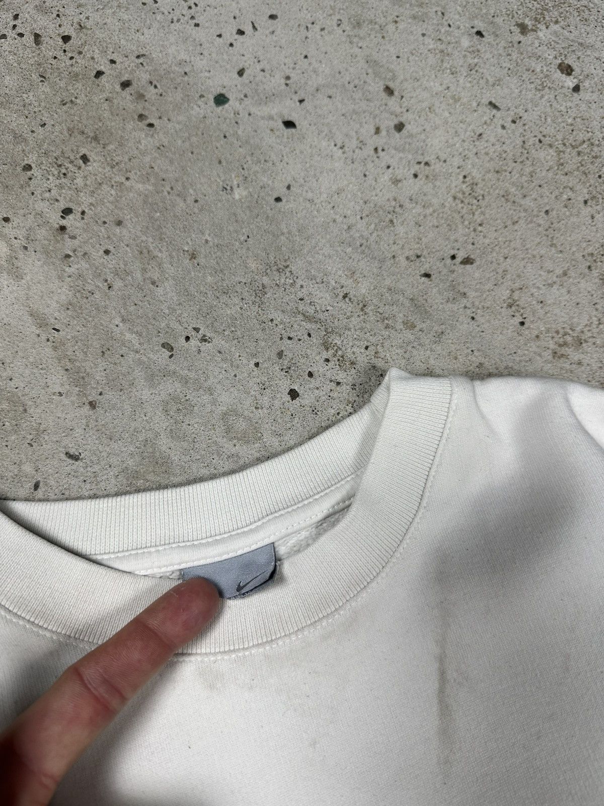 Nike × Vintage Vintage Y2K Nike White Center Big Swoosh Crewneck Size US S / EU 44-46 / 1 - 8 Thumbnail