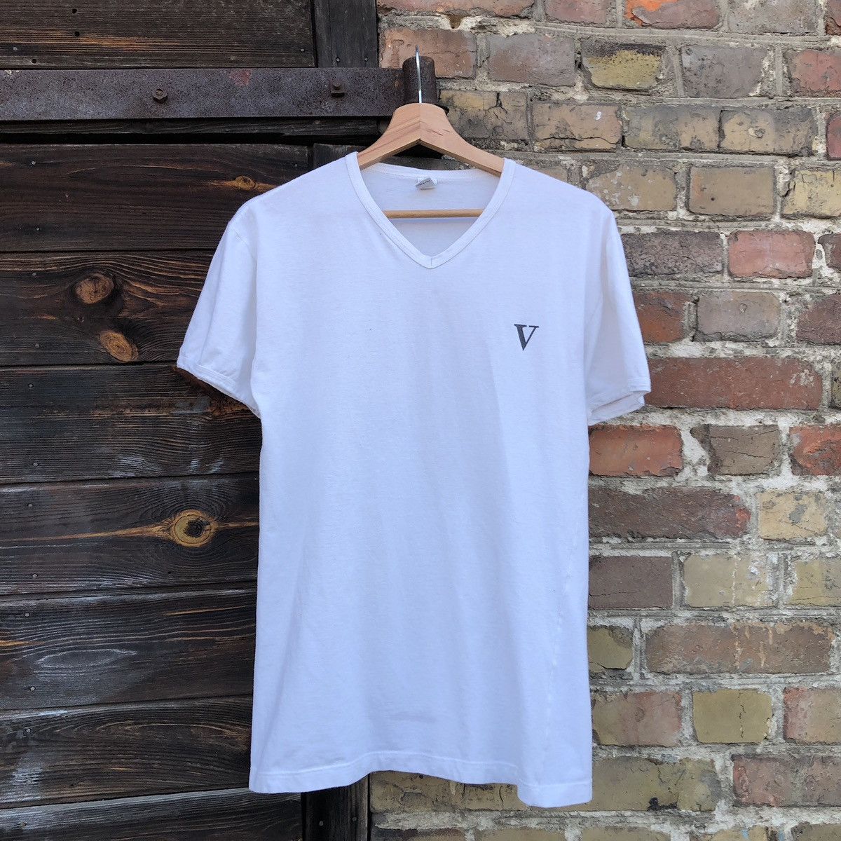 Valentino Valentino Body V-Neck T-Shirt White Tee Size M / US 6-8 / IT 42-44 - 1 Thumbnail