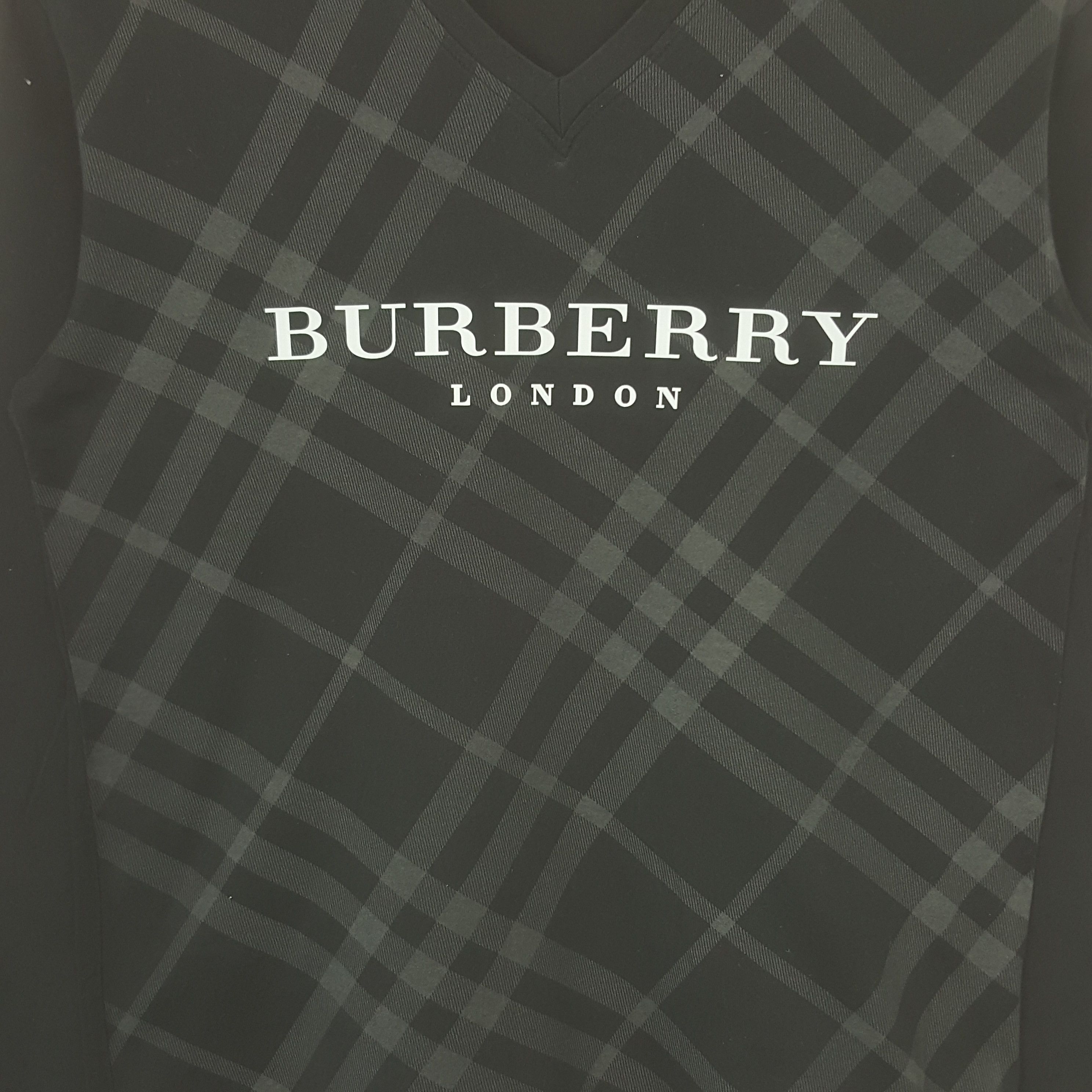Burberry Vintage Burberry London Designer Nova Check Tshirt C294N62 Size US S / EU 44-46 / 1 - 2 Thumbnail