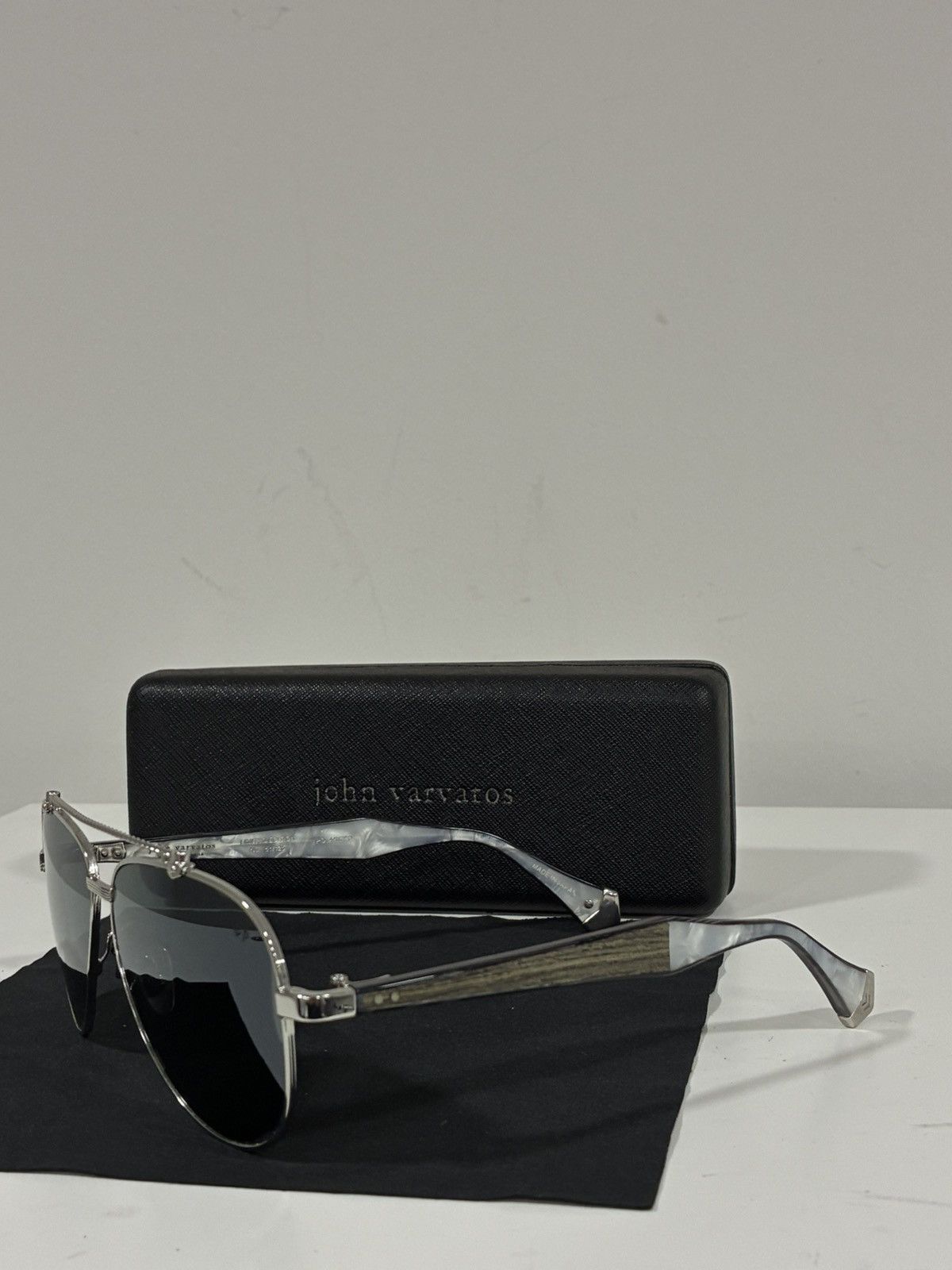 John Varvatos JV104 Limited Edition Sunglasses Size ONE SIZE - 8 Thumbnail