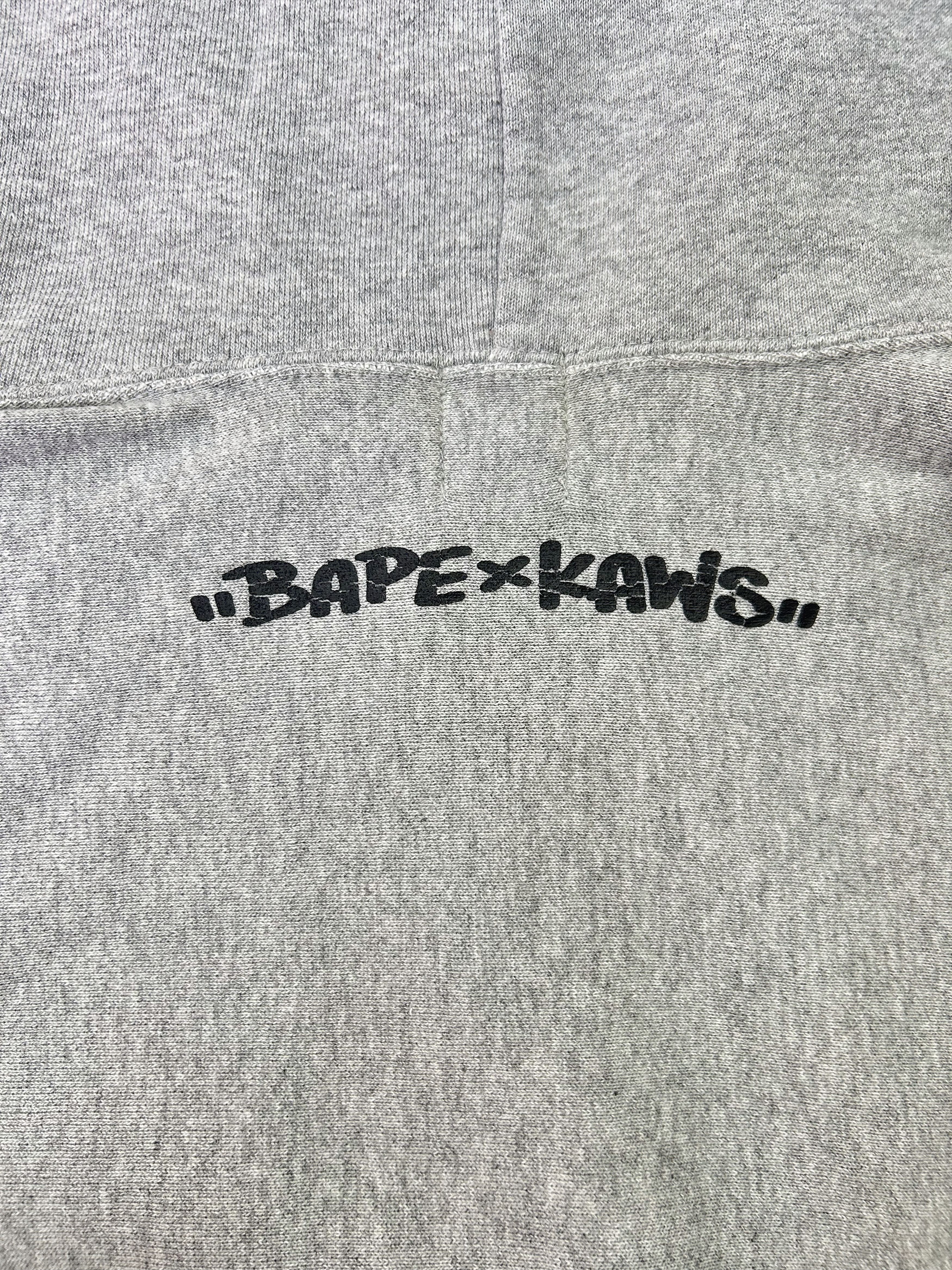 Bape 2005 Bape x Kaws Sta Pullover Hoodie [Size M Fit Like L] Size US M / EU 48-50 / 2 - 9 Thumbnail