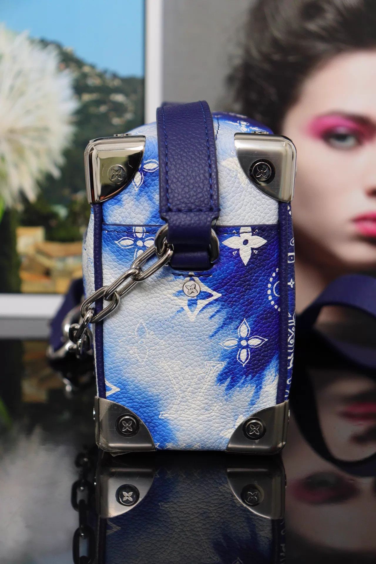 Louis Vuitton LV Soft Trunk Blue & White 2022 Chip no dustbag Size ONE SIZE - 3 Thumbnail