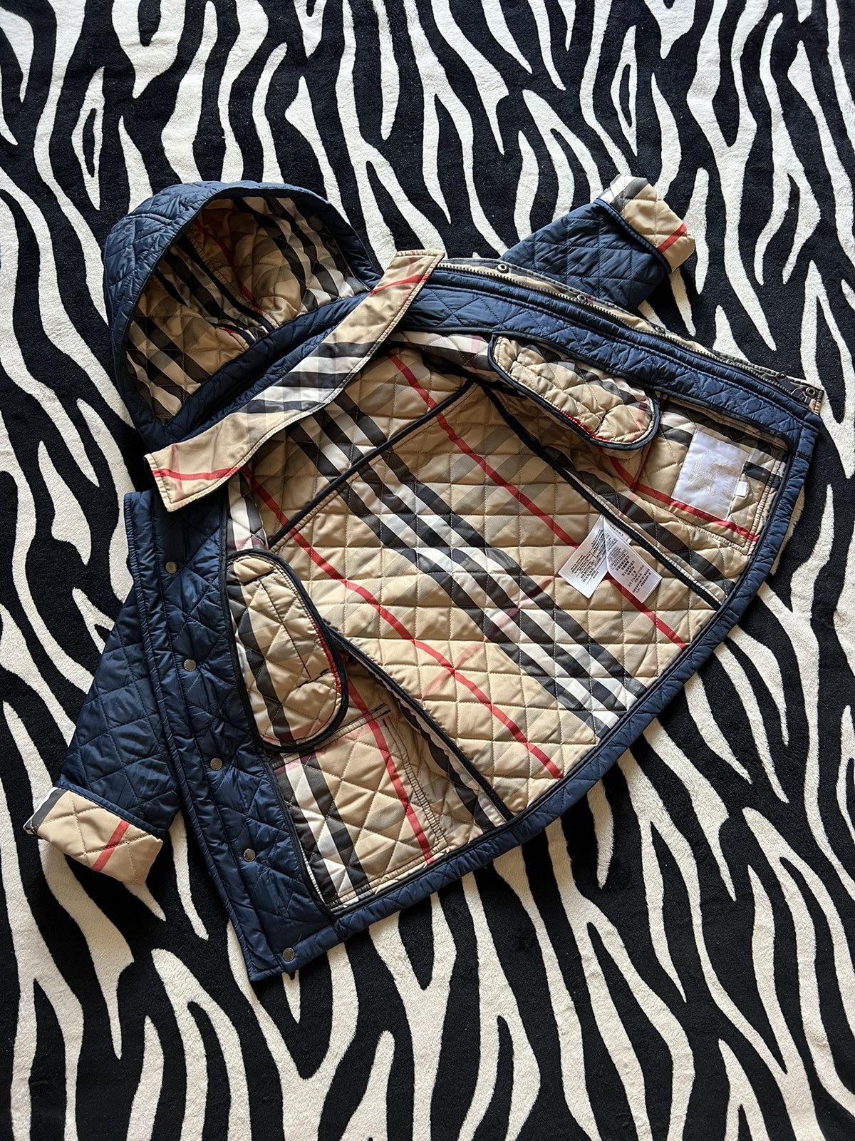 Burberry Burberry Kids Navy Blue Quilted Jacket 6Y 116cm Size US XXS / EU 40 - 5 Thumbnail