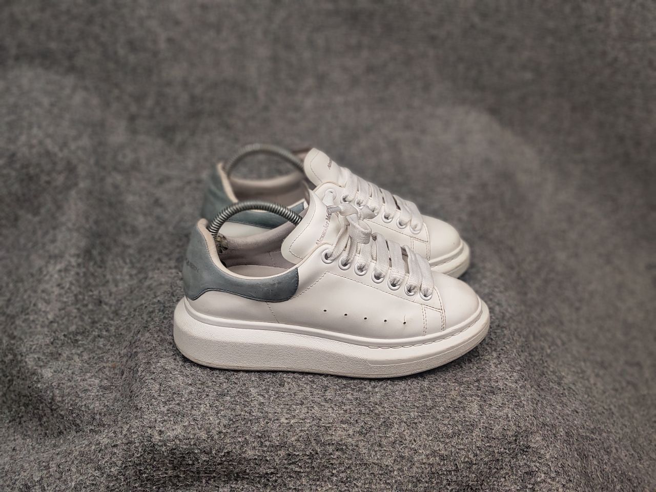 Alexander McQueen Alexander McQueen Oversized Leather Sneaker WhitePowder Blue Size US 8 / IT 38 - 2 Thumbnail
