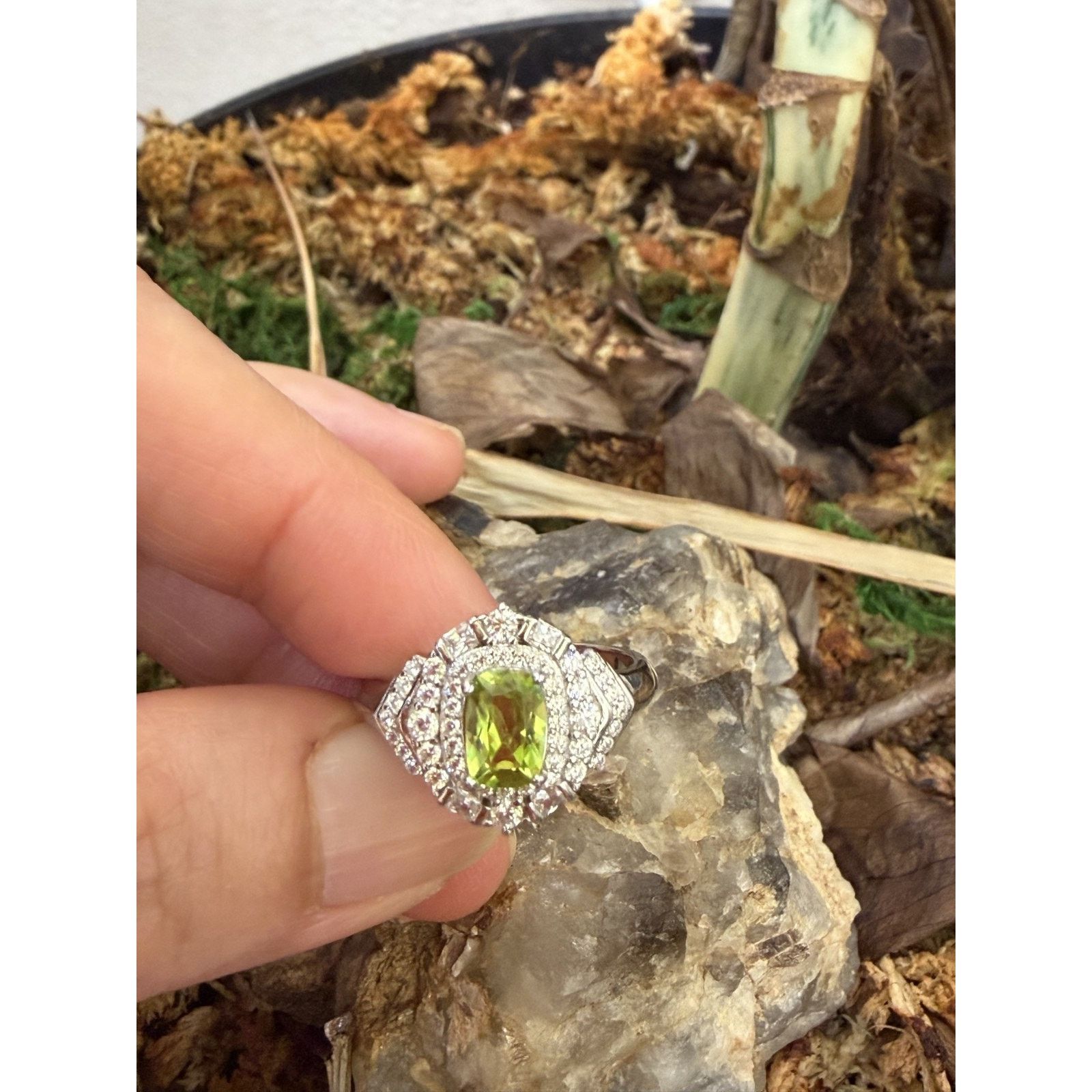 Other Vintage Style Cushion Cut Green Peridot & White Topaz/CZ 8 Size ONE SIZE - 3 Thumbnail