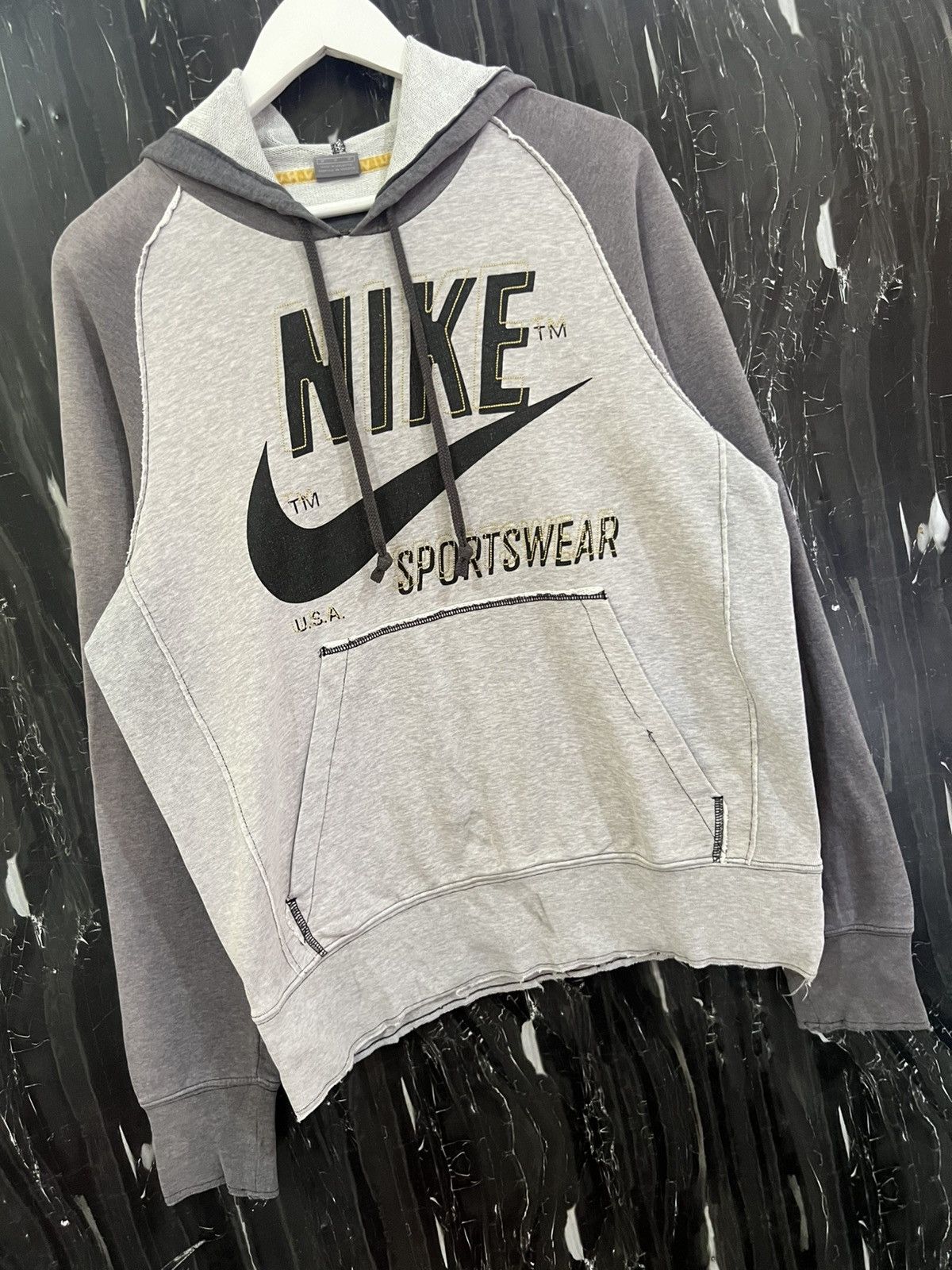 Nike Nike Hoodie – Classic Sportswear Style Size US M / EU 48-50 / 2 - 3 Thumbnail