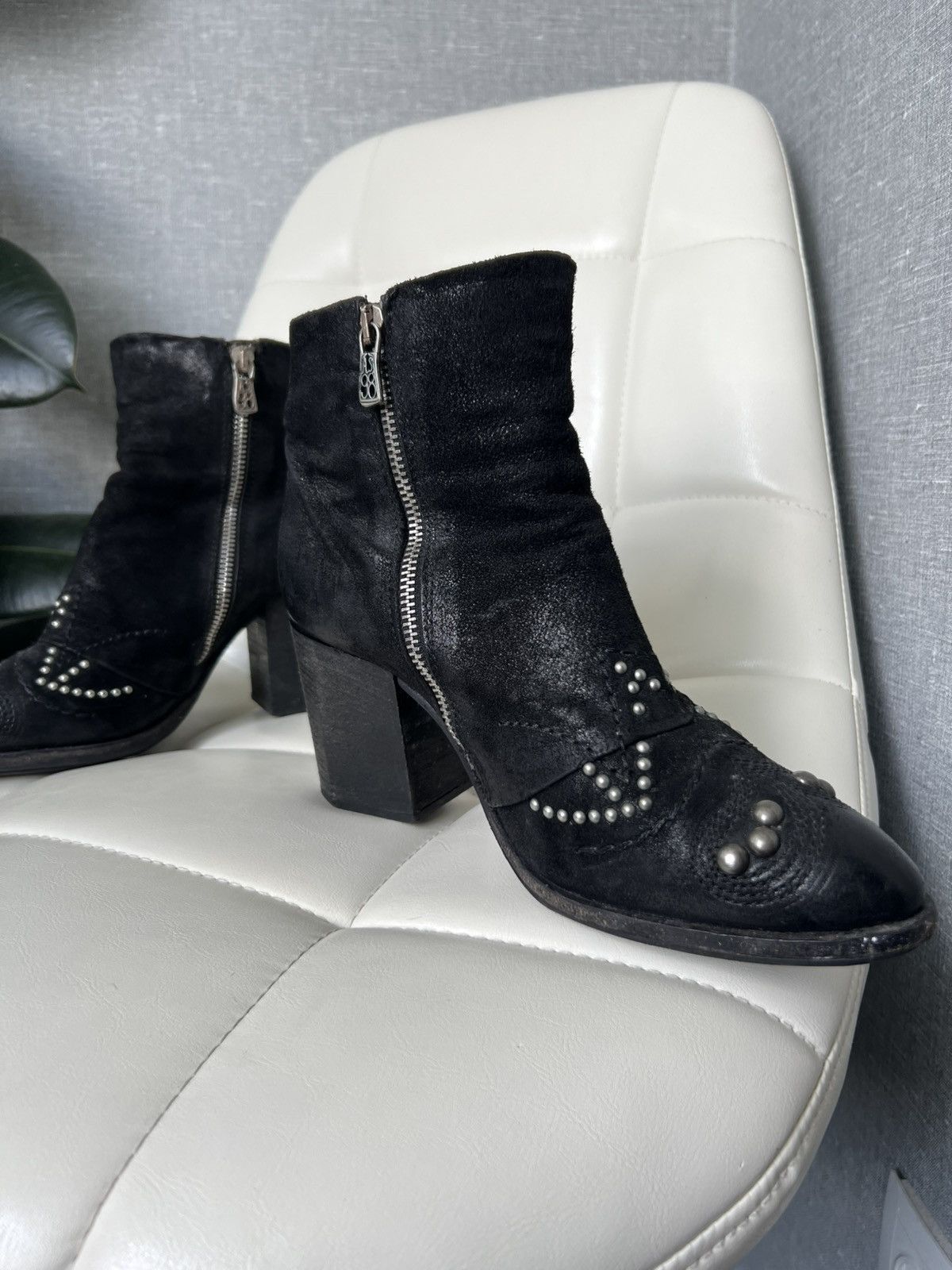 A.S.98 A.S.98 Western Style Studded Suede Leather Ankle Boots Sz 39 Size US 9 / IT 39 - 6 Thumbnail