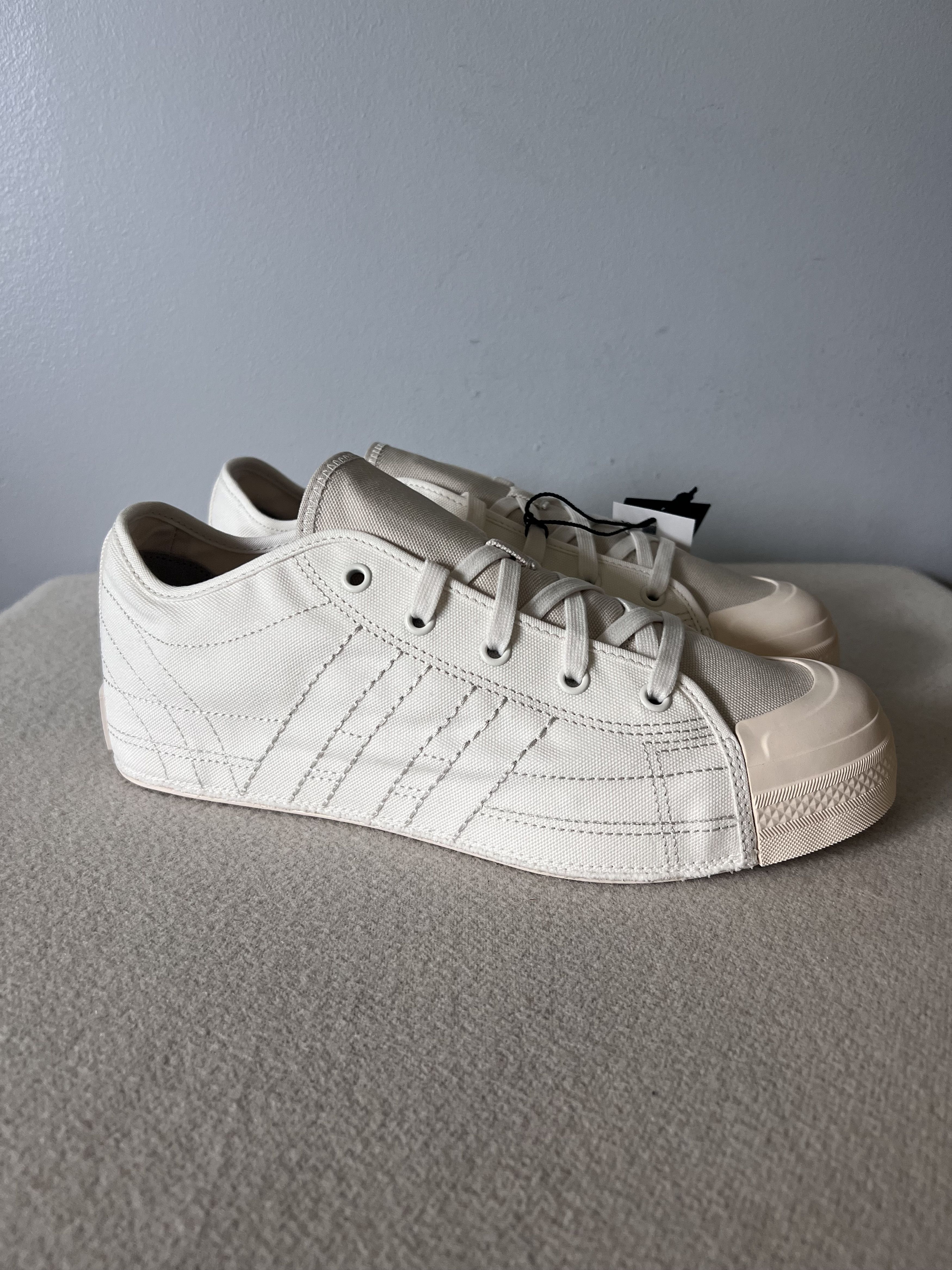 Y-3 Adidas Y-3 Nizza Low in White Talc Size US 10.5 / EU 43-44 - 1 Thumbnail