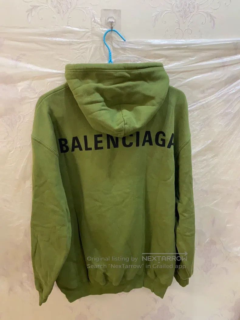 Balenciaga Balenciaga Fashion Loose Casual Hoodie Back Logo Hoodie Sw Size US S / EU 44-46 / 1 - 2 Thumbnail