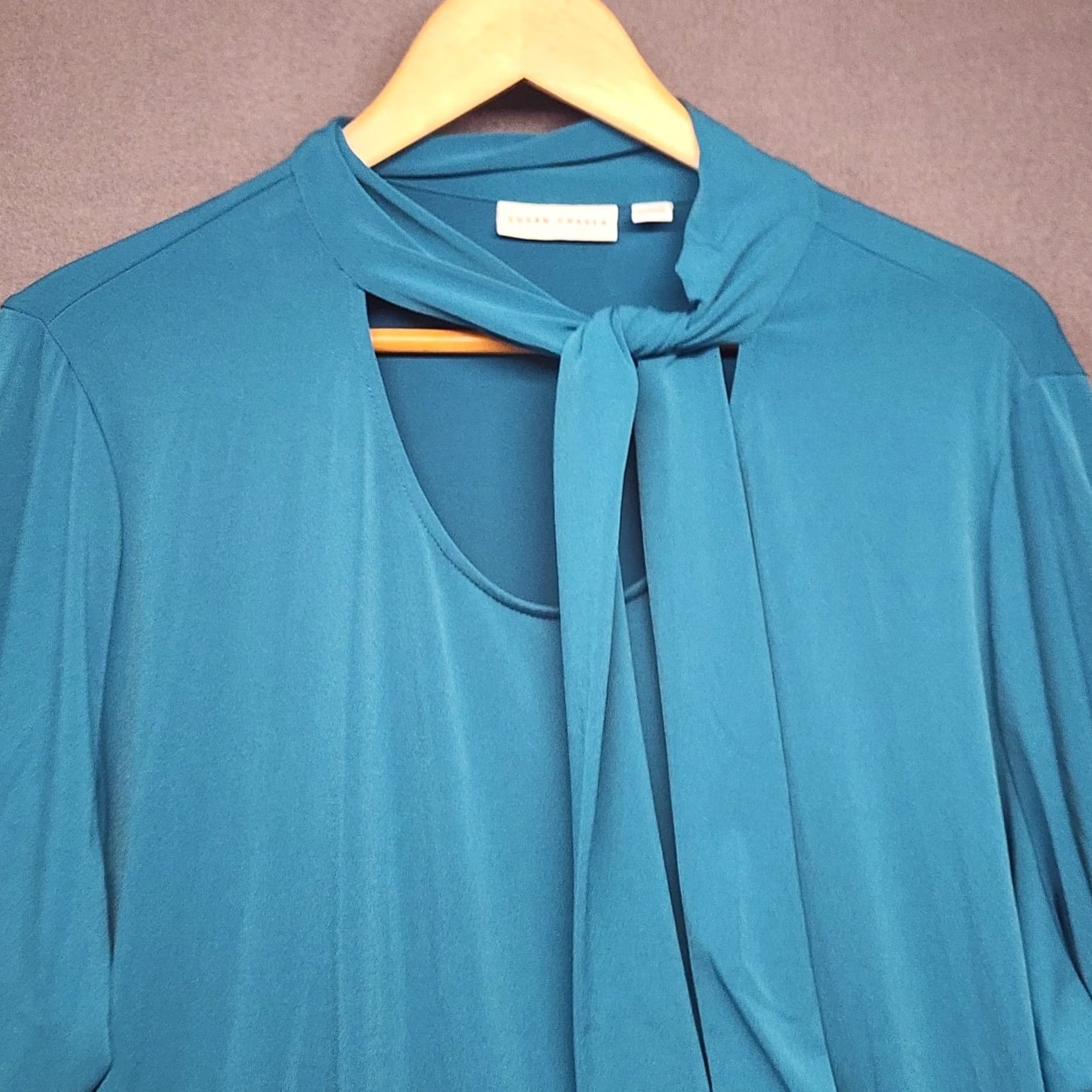 Vintage Susan Graver Blouse Womens 3X Teal Turquoise Long Sleeve Neck Tie Slinky Stretch Size XXL / US 16-18 / IT 52-54 - 7 Thumbnail