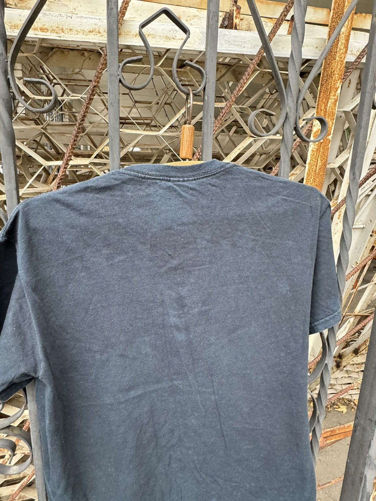 Band Tees × Vintage Vintage 2000s Biohazard Washed T Shirt Y2K Size US M / EU 48-50 / 2 - 10 Thumbnail