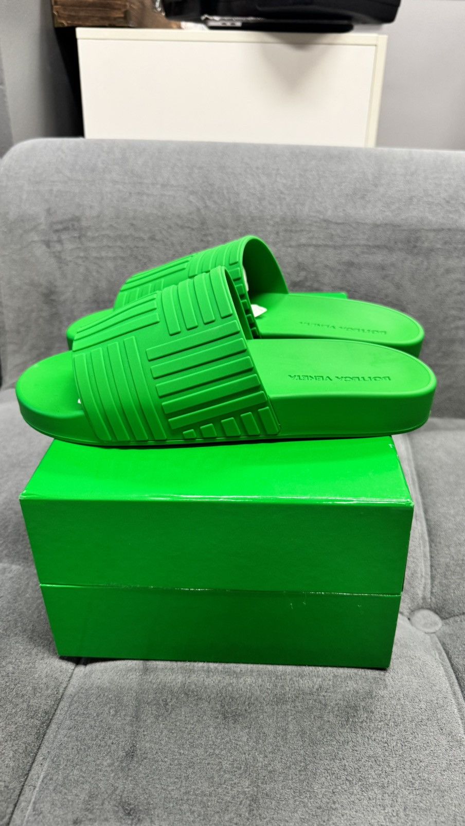 Bottega Veneta Bottega Veneta Debossed Rubber Slides Green Size US 9 / EU 42 - 4 Thumbnail
