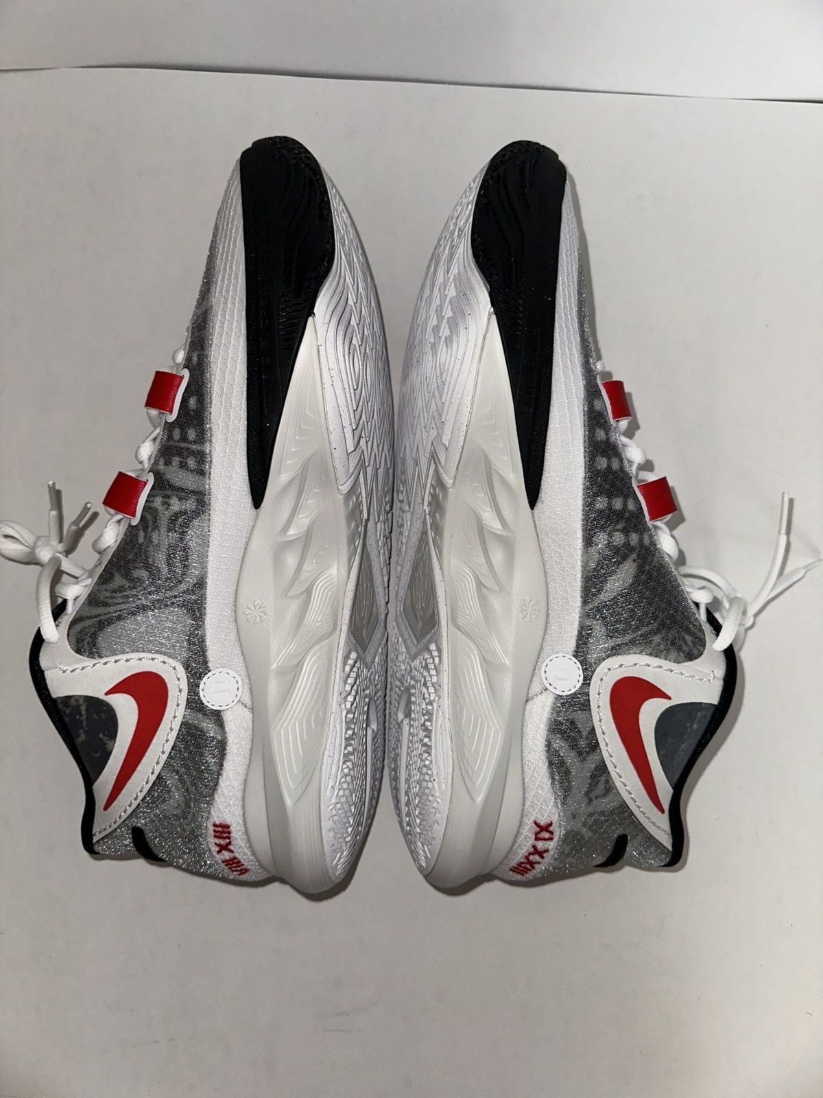 Nike DS Nike Kyrie 8 Low “University Red” 15M Size US 15 / EU 48 - 3 Thumbnail