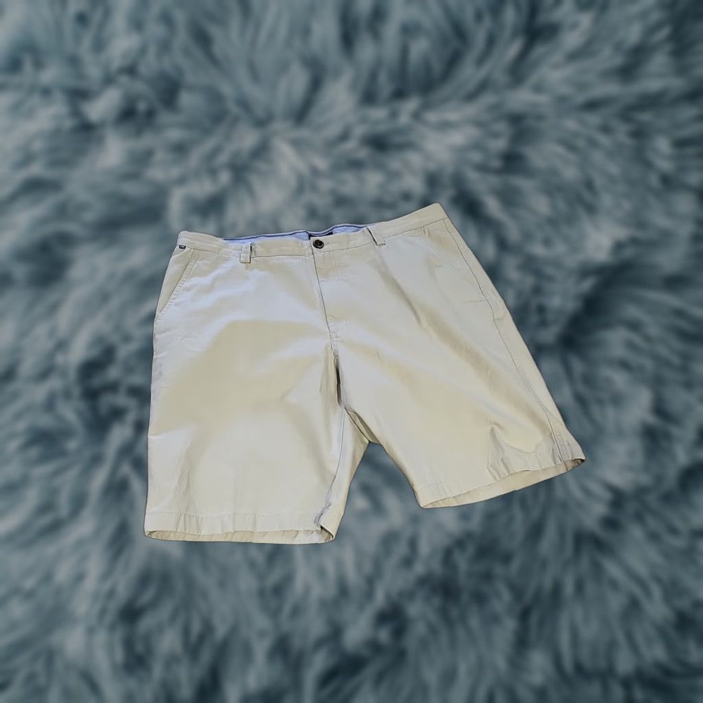 Cutter & Buck Cutter & Buck Golf Shorts Beige 40 Regular Cotton Flat Front Men Size US 40 / EU 56 - 1 Thumbnail